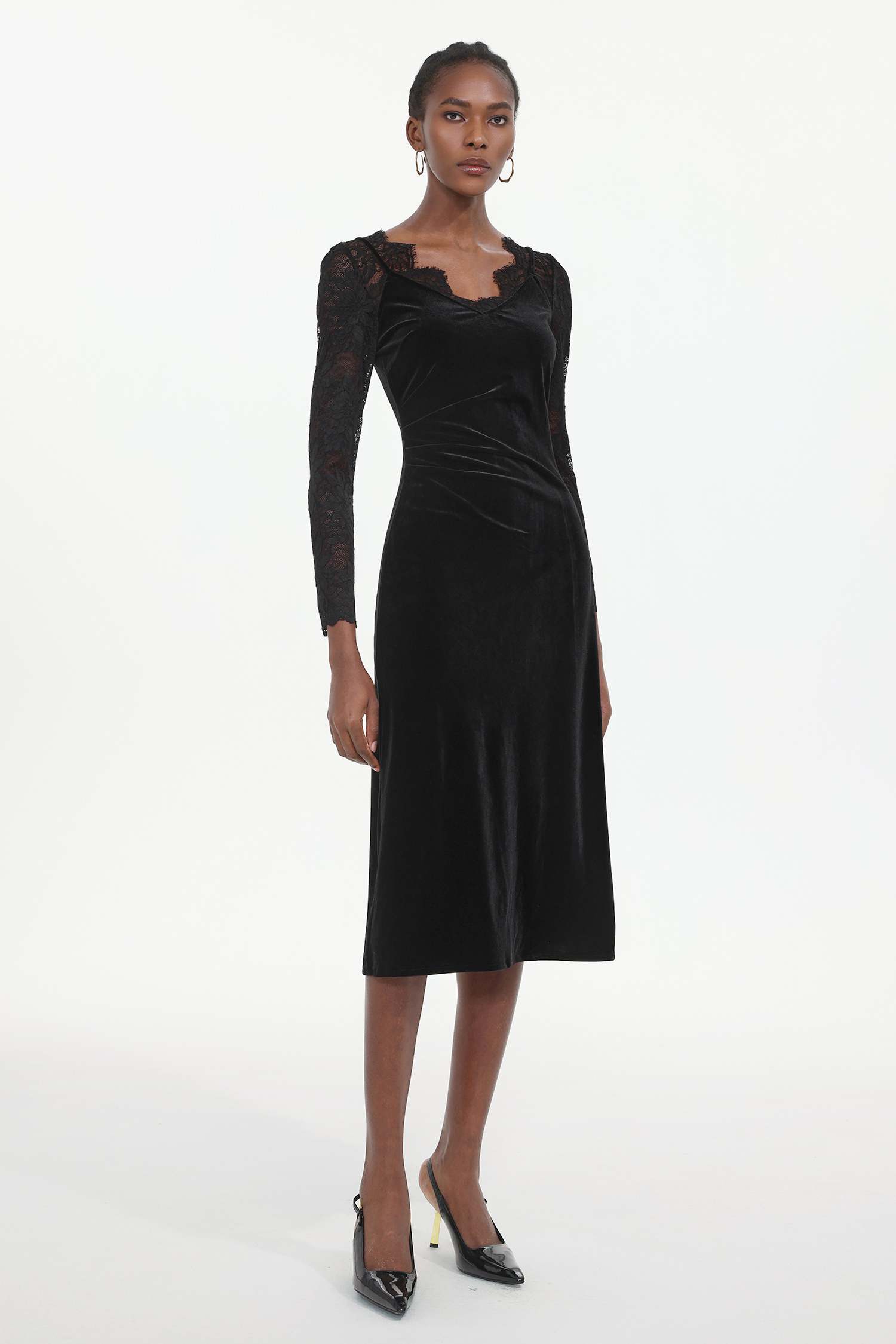 Gianna Elegant Contour Long Sleeve Lace Velvet Maxi Dress