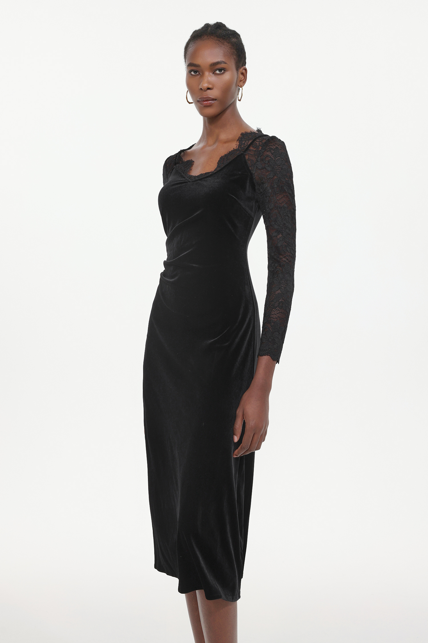 Gianna Elegant Contour Long Sleeve Lace Velvet Maxi Dress
