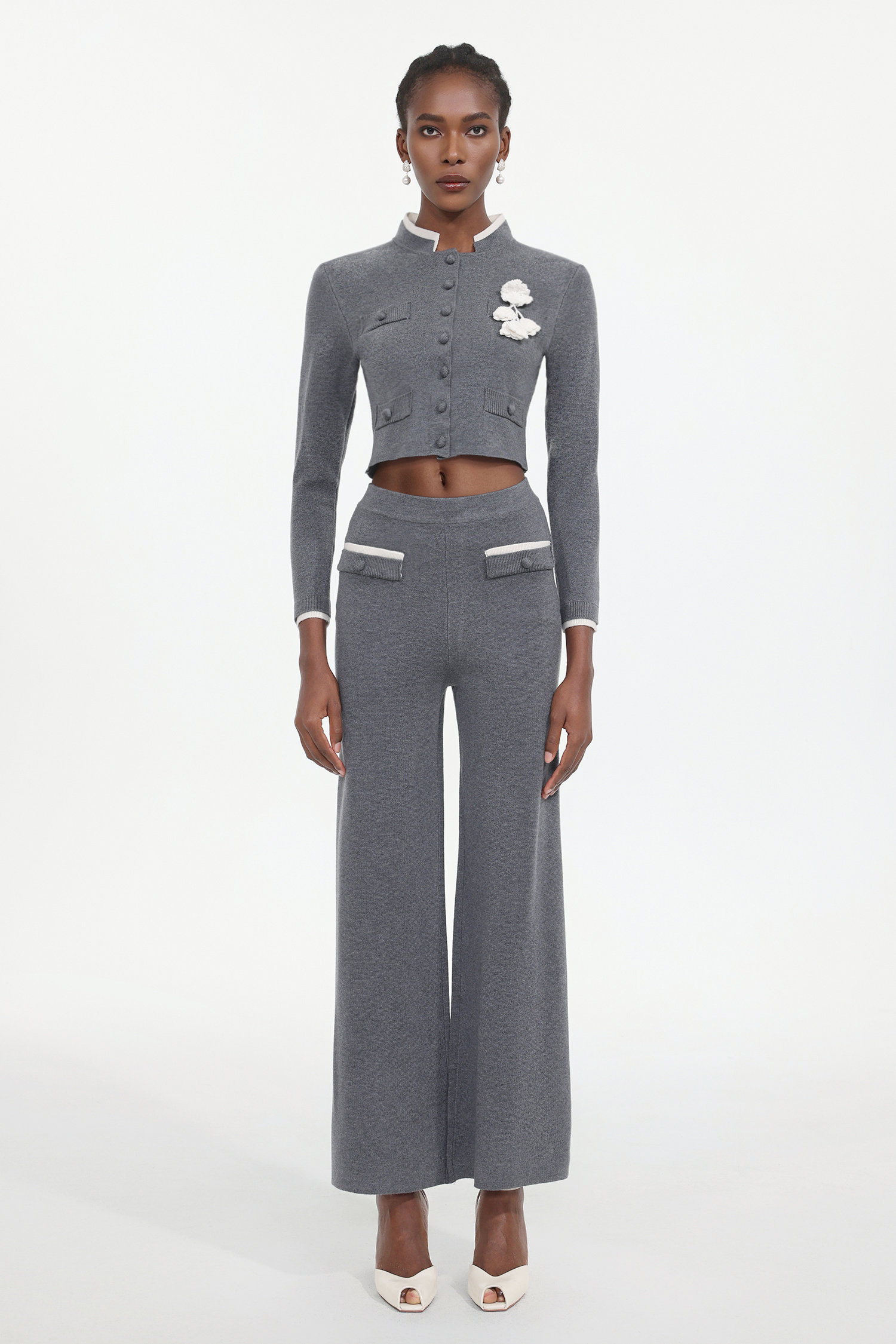 Margue Elegant Contour Long Sleeve Floral Knit Top