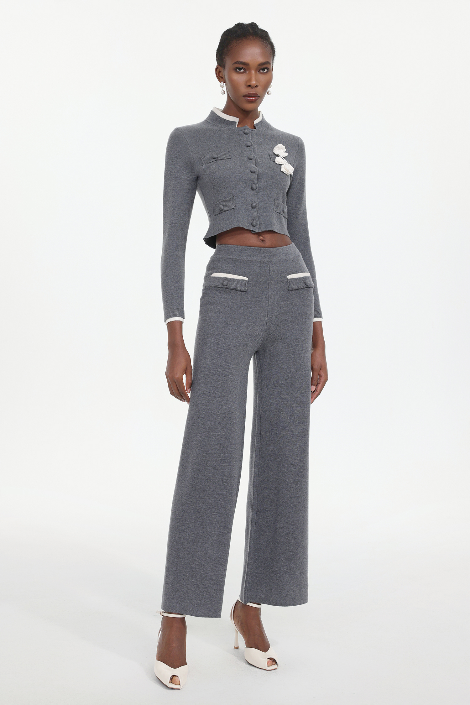 Margue Elegant Contour Long Sleeve Floral Knit Top