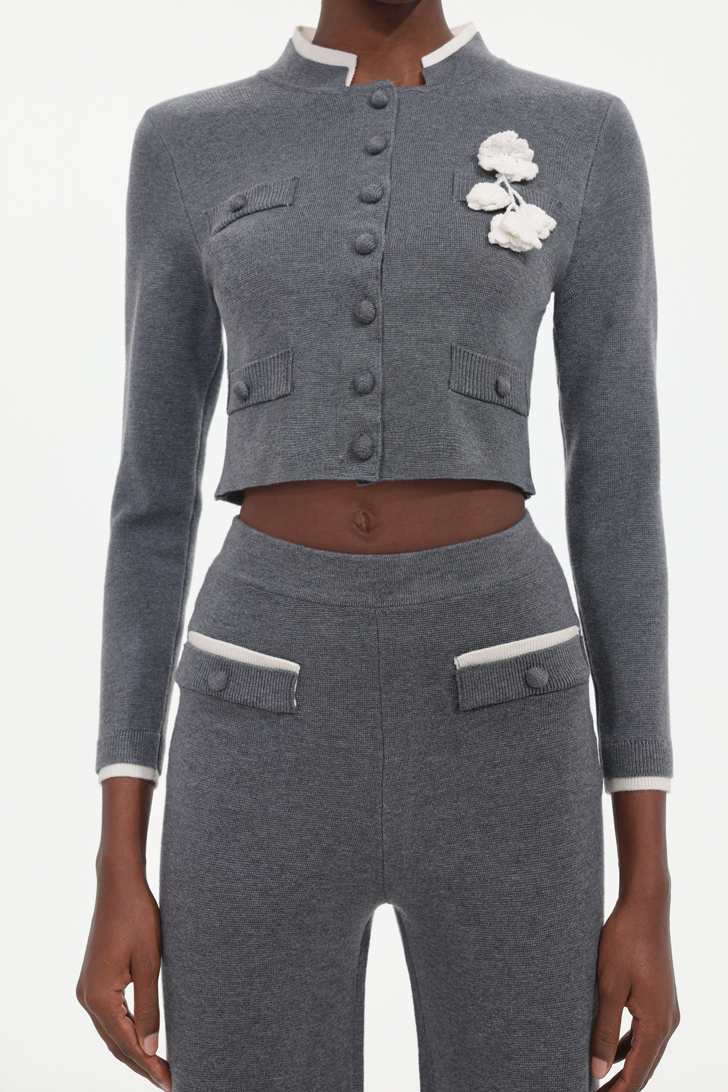 Margue Elegant Contour Long Sleeve Floral Knit Top