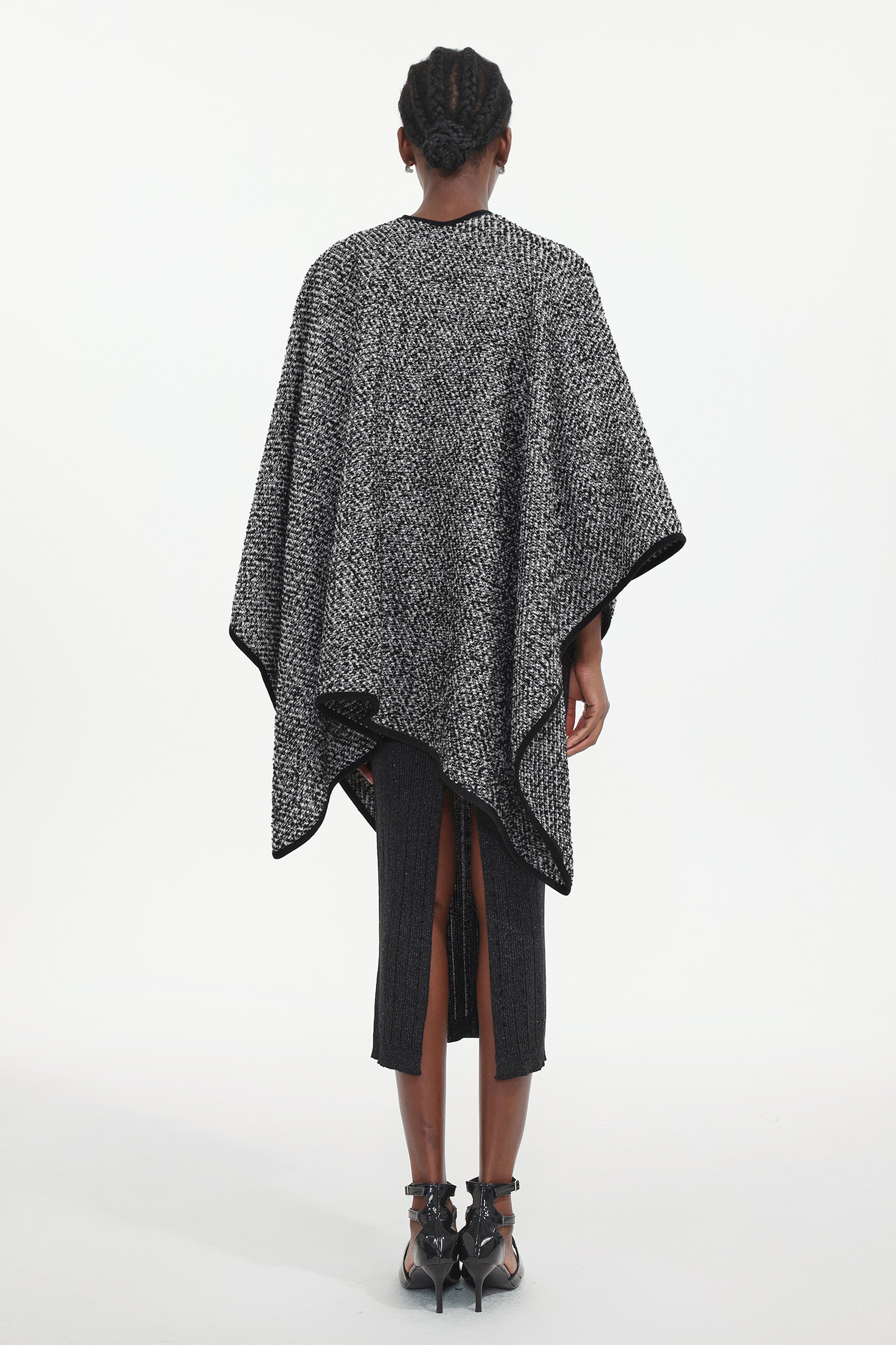 Erele Classic Flowy Knit Asymmetric Cape