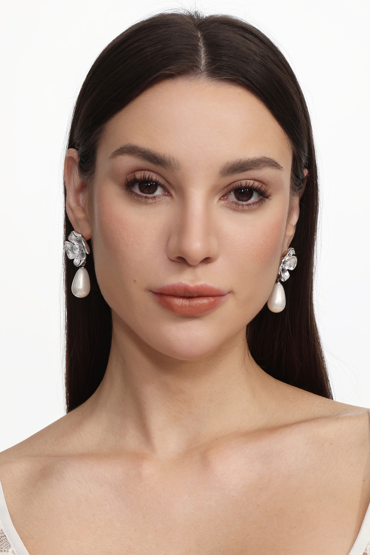 Racaco Flower Pearl Earrings