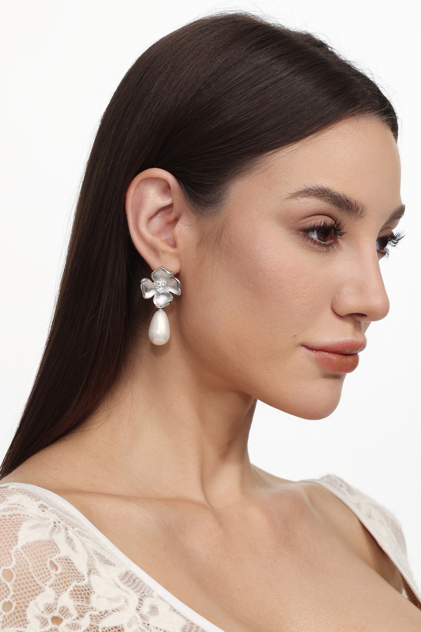 Racaco Flower Pearl Earrings