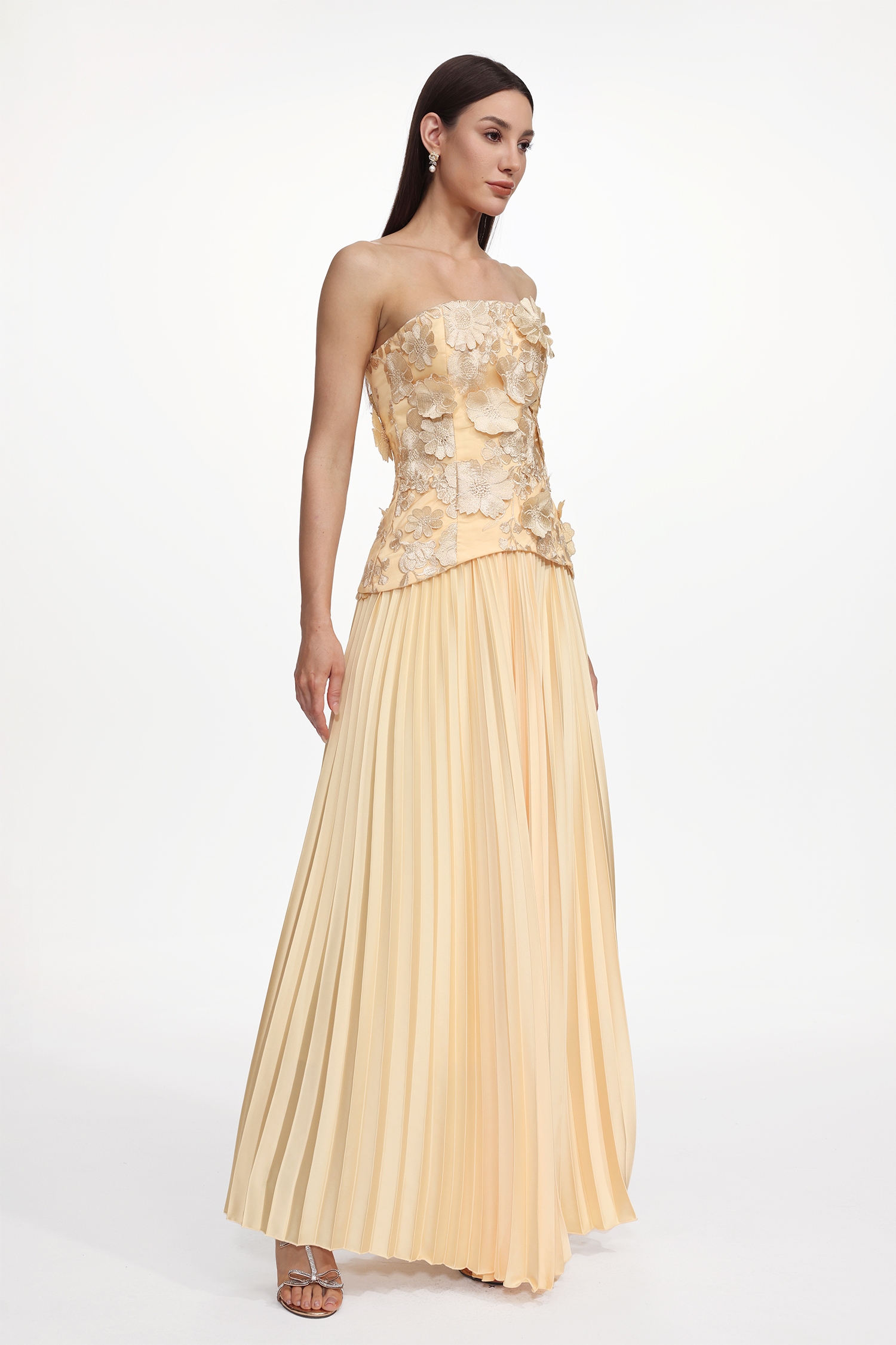 Shardae Romantic Tailored Strapless Pleated Floral Maxi Dress