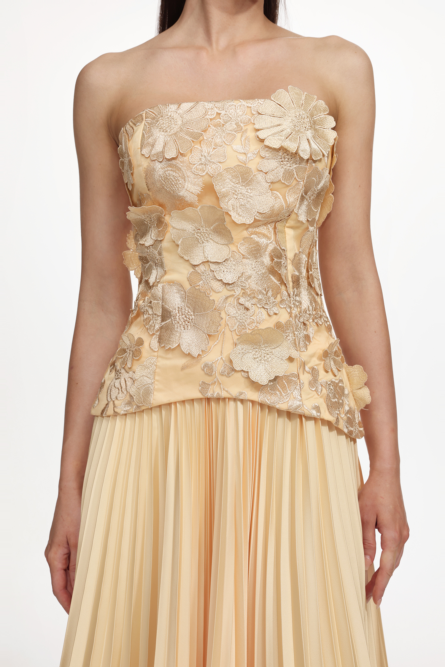 Shardae Romantic Tailored Strapless Pleated Floral Maxi Dress