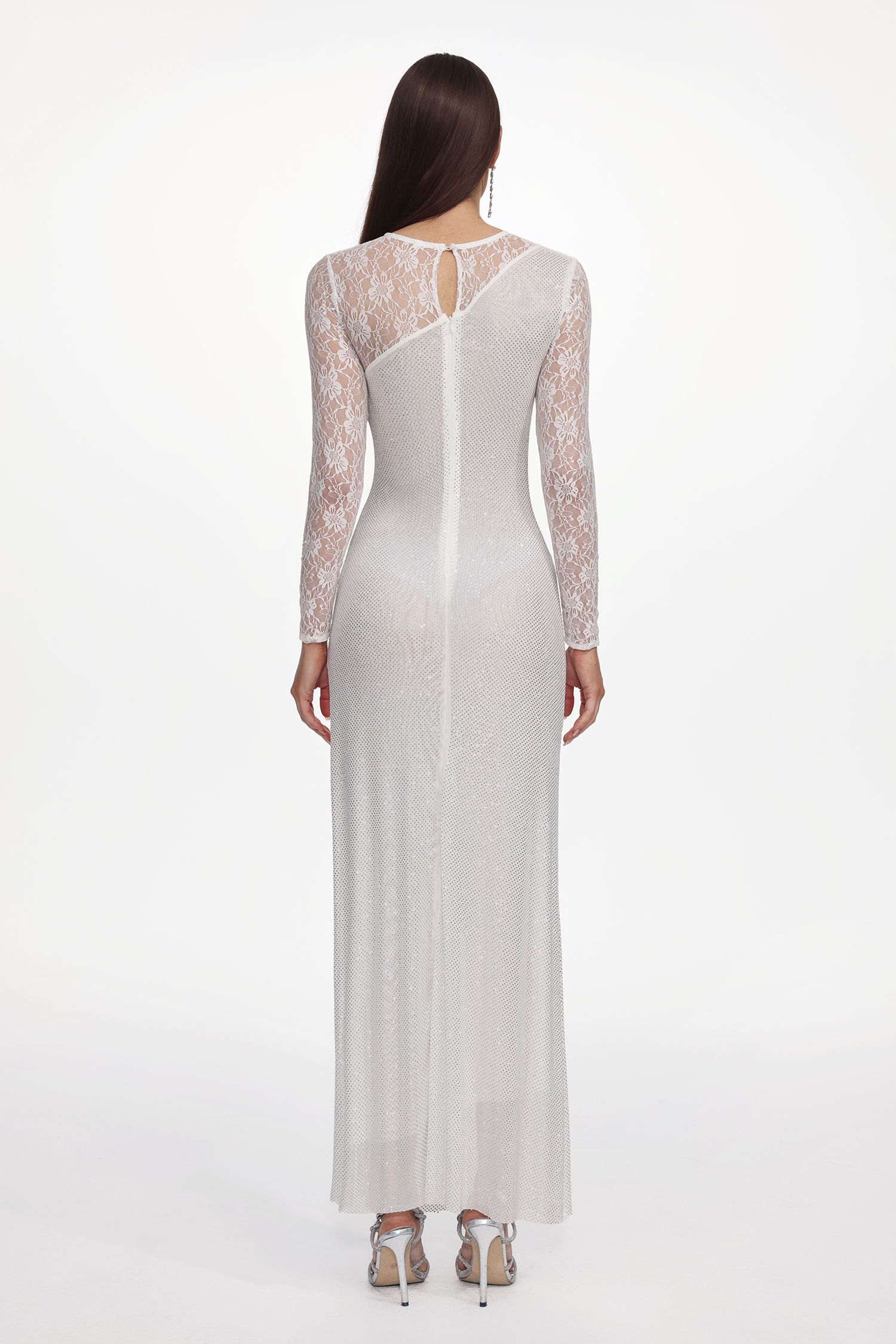 Uabeza Elegant Contour Long Sleeve Ruched Crystal Lace White Maxi Dress