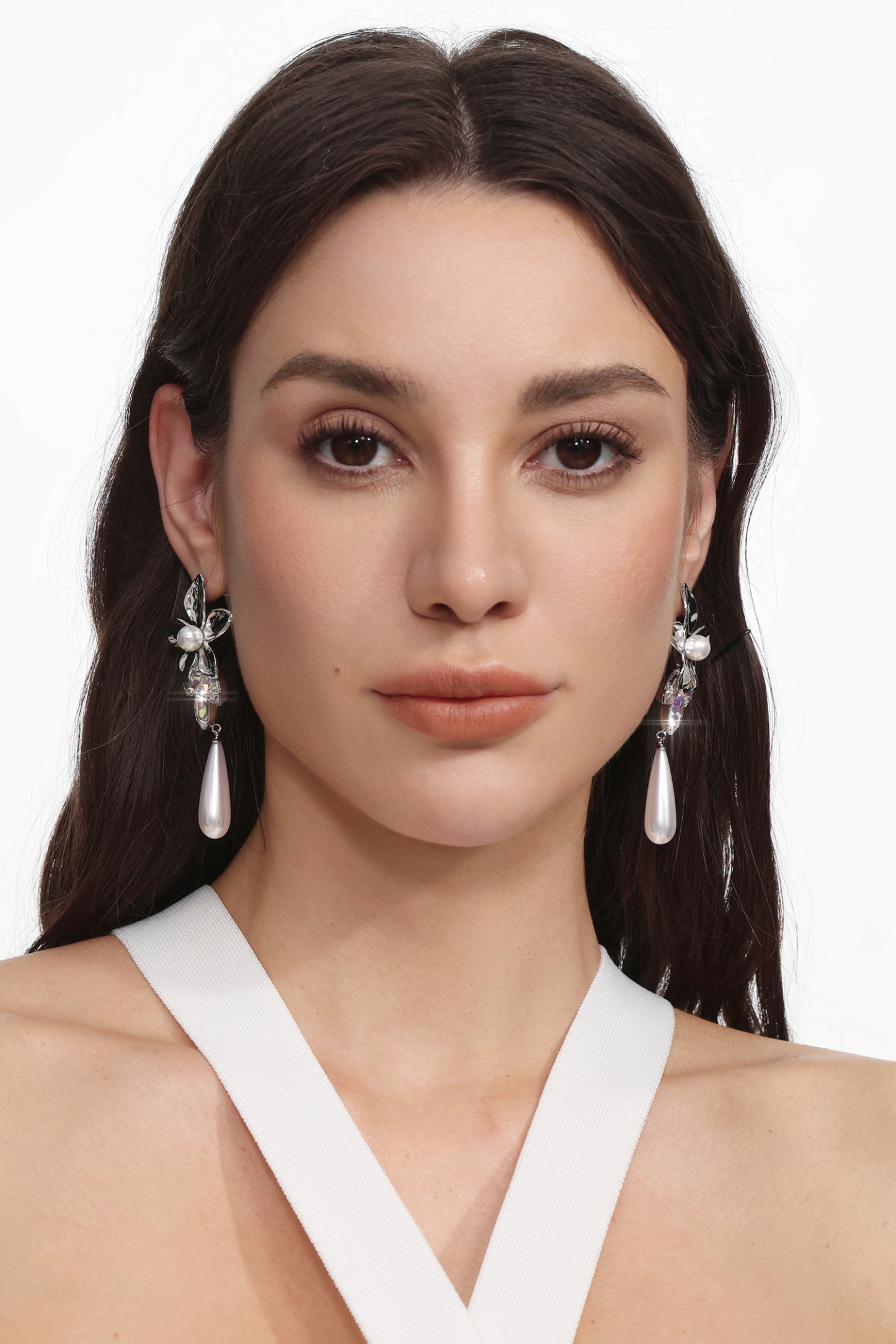 Lionce Flower Pearl Diamond Metal Earrings