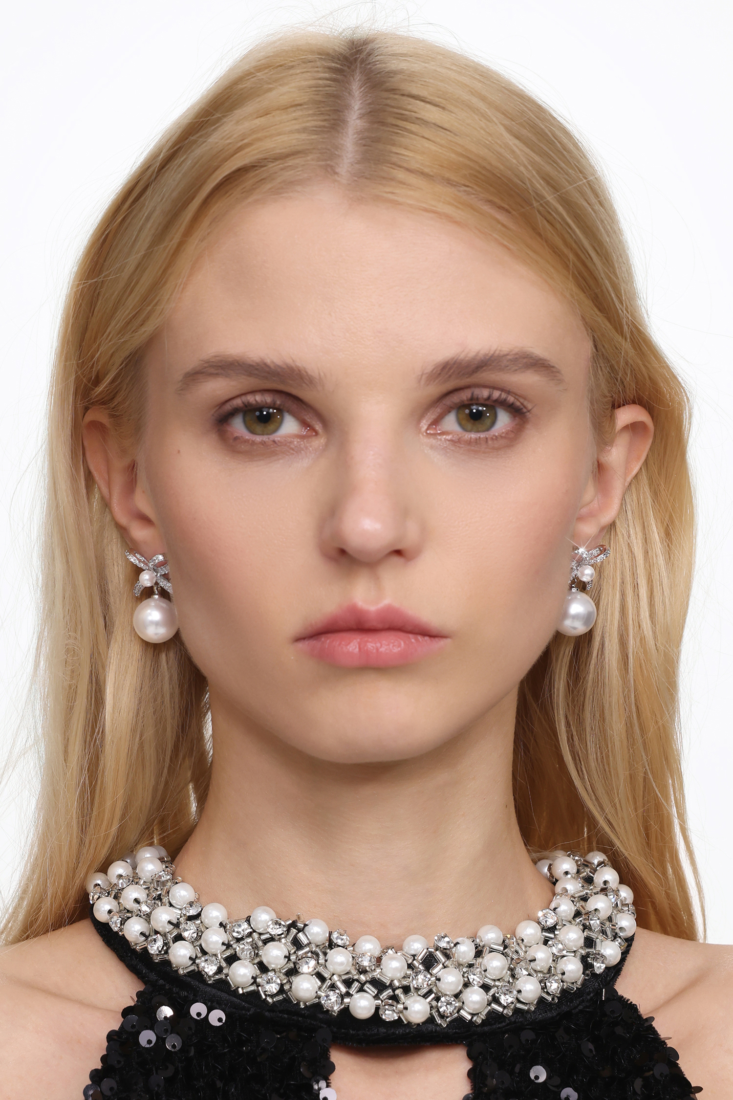 Yogi Bow Pearl Earrings