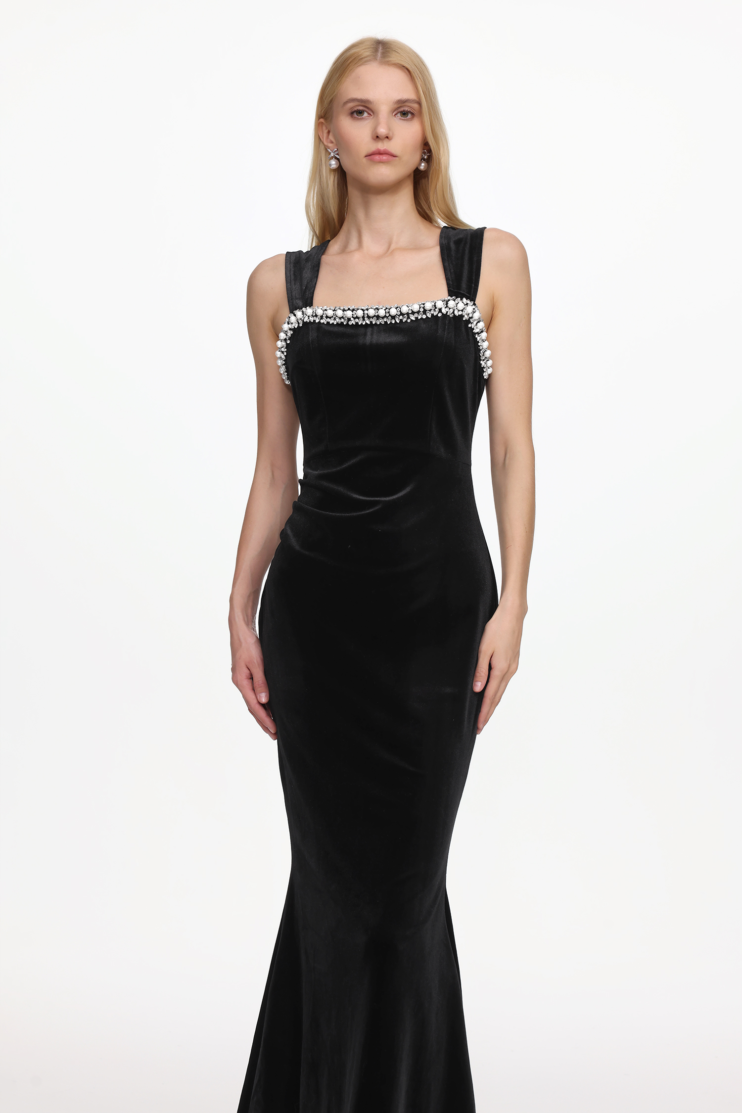 Iresa Elegant Contour Sleeveless Pearl Rhinestone Velvet Maxi Dress