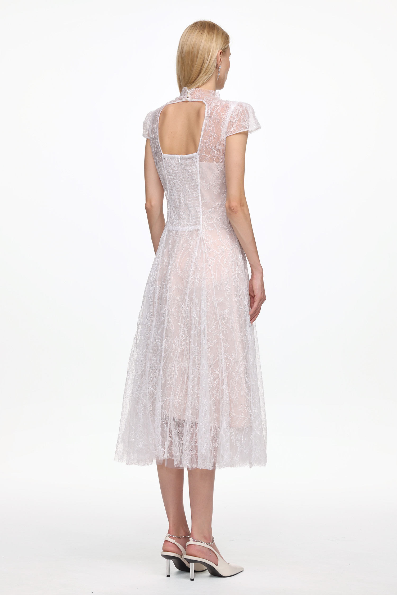 Riala Elegant Flowy Short Sleeve Lace Maxi Dress