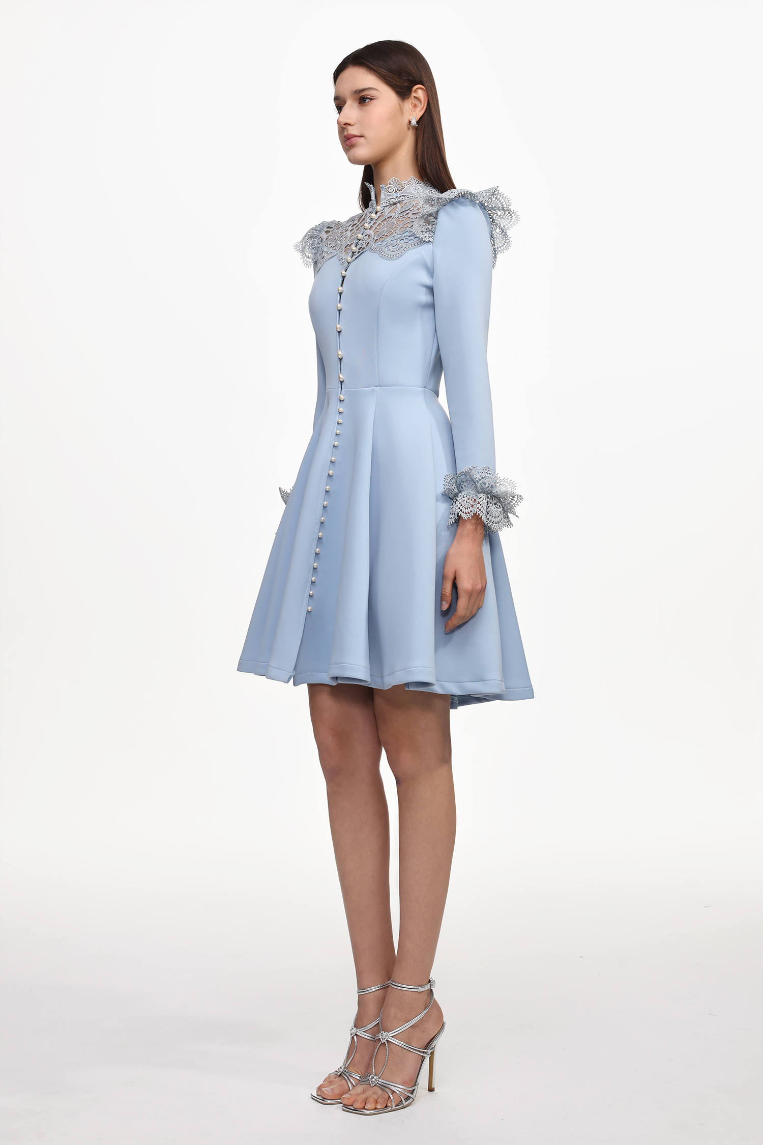 Yurio Resort Flowy Long Sleeve Pearl Ruffle Lace Woven Mini Dress