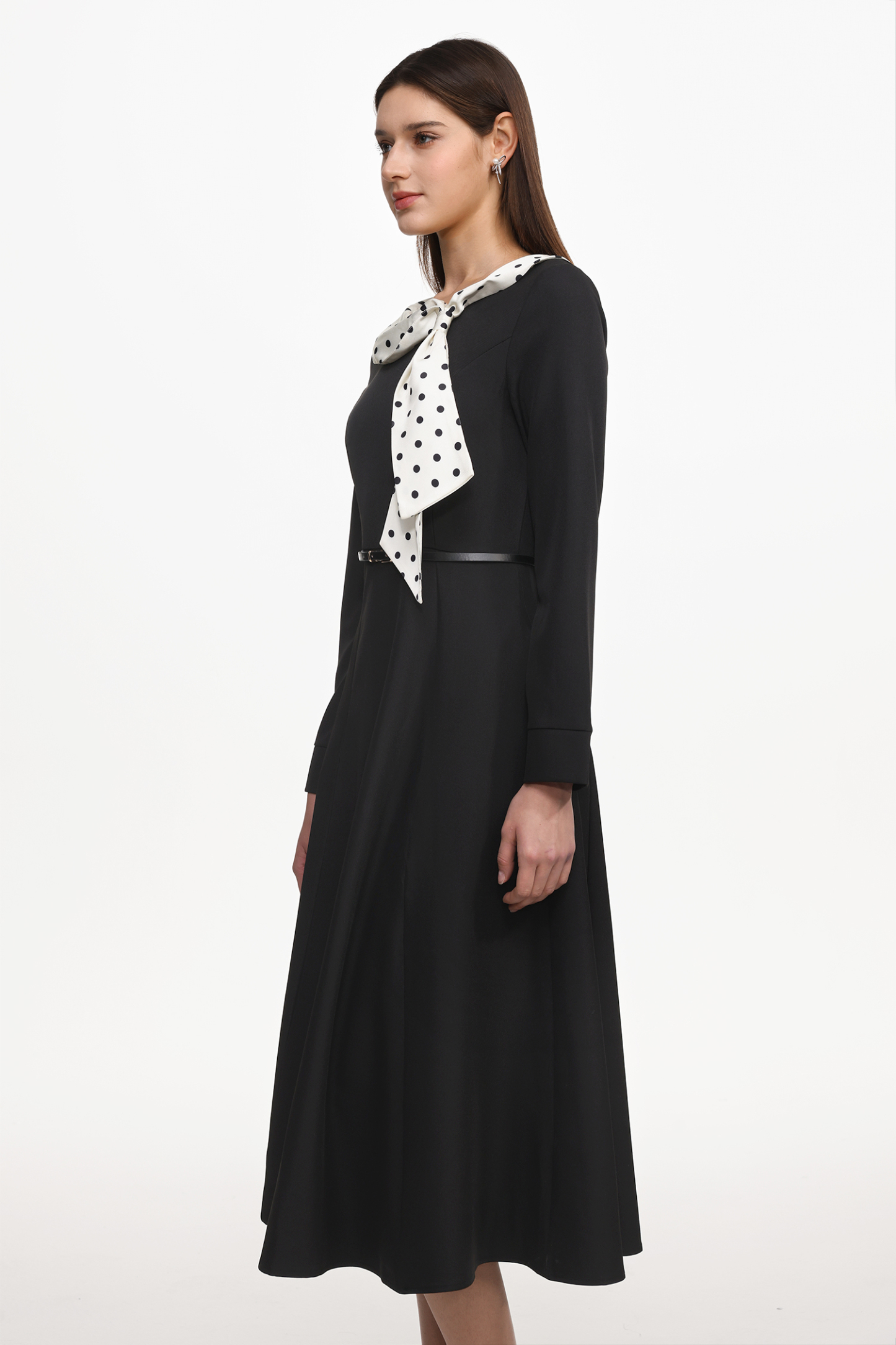 Tikia Vintage Contour Long Sleeve Knit Maxi Dress