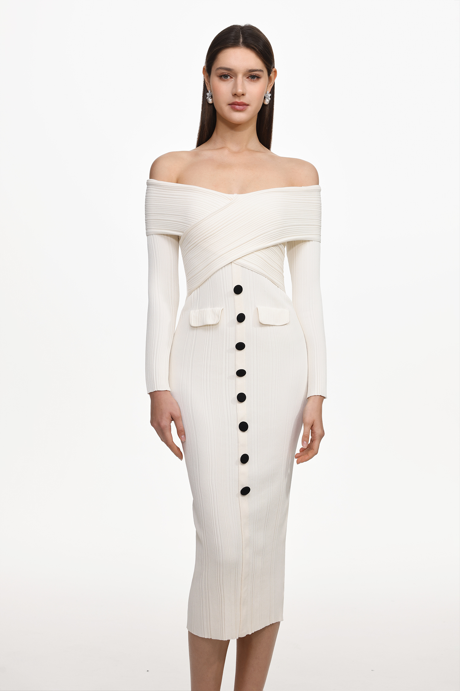 Temaie Elegant Contour Off Shoulder Long Sleeve Buttoned Knit Maxi Dress