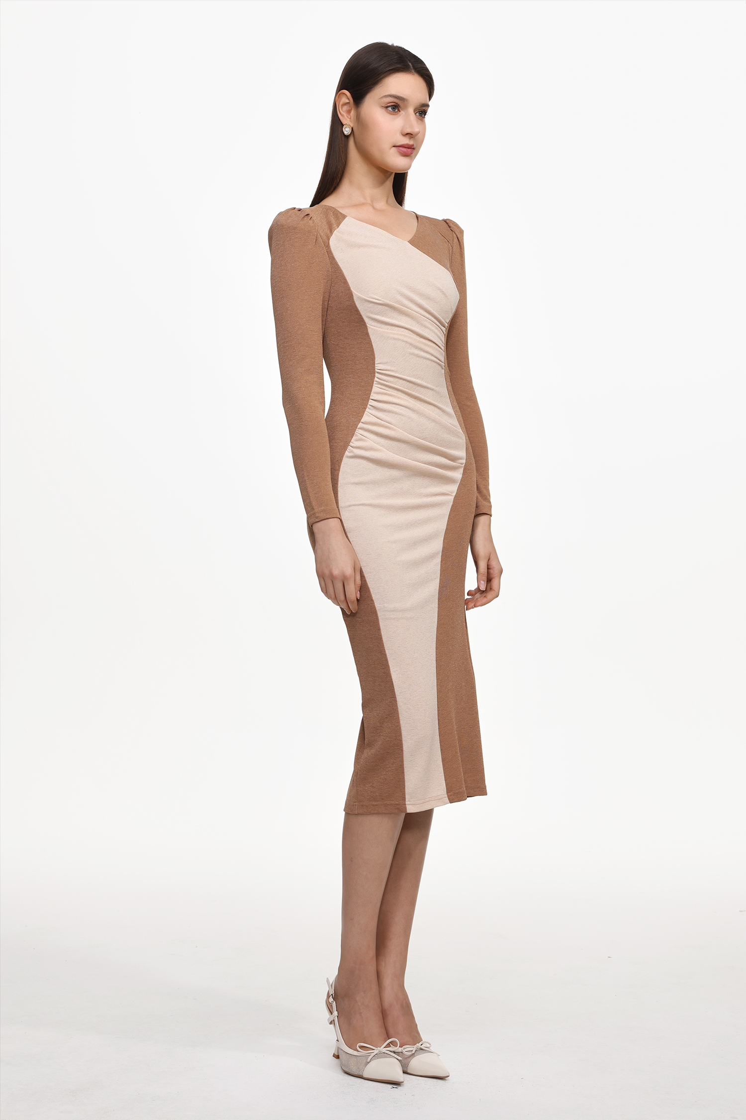 Ikala Elegant Contour Long Sleeve Ruched Contrast Knit Midi Dress