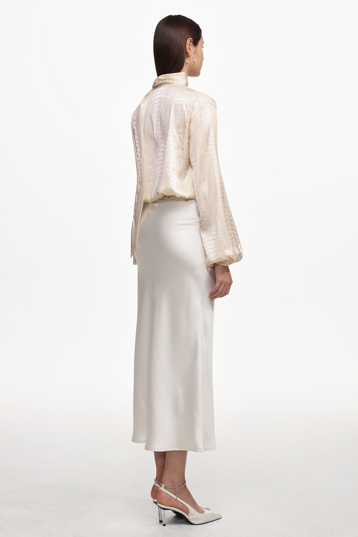 Vivi Elegant Top And Belt Set