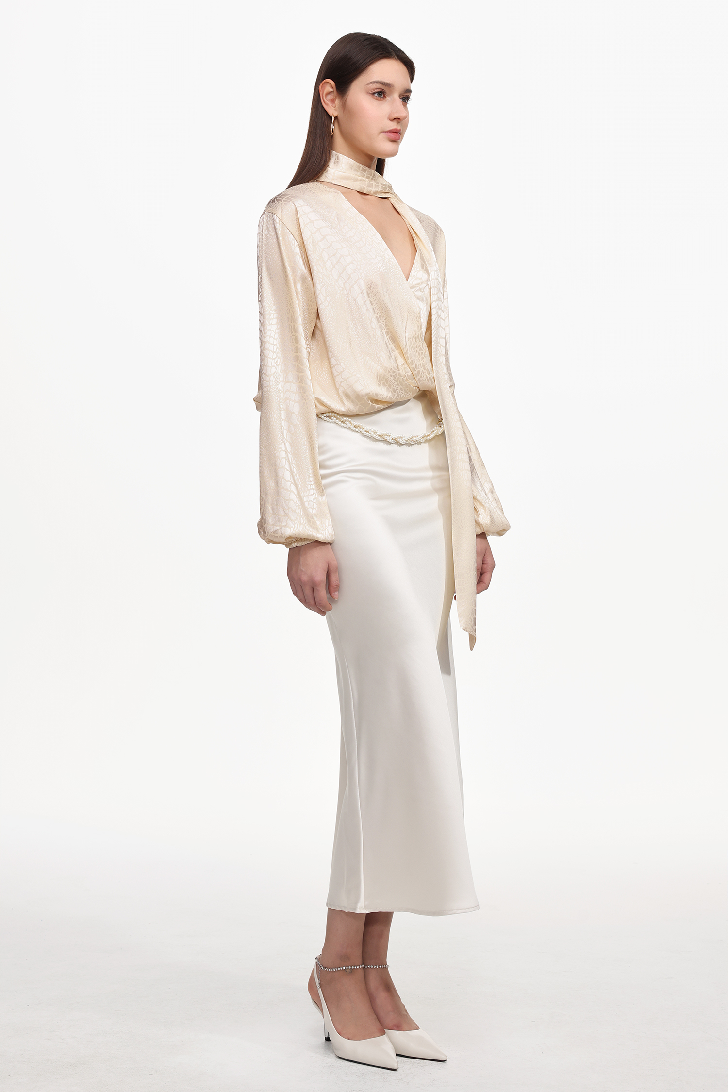 Vivi Elegant Top And Belt Set