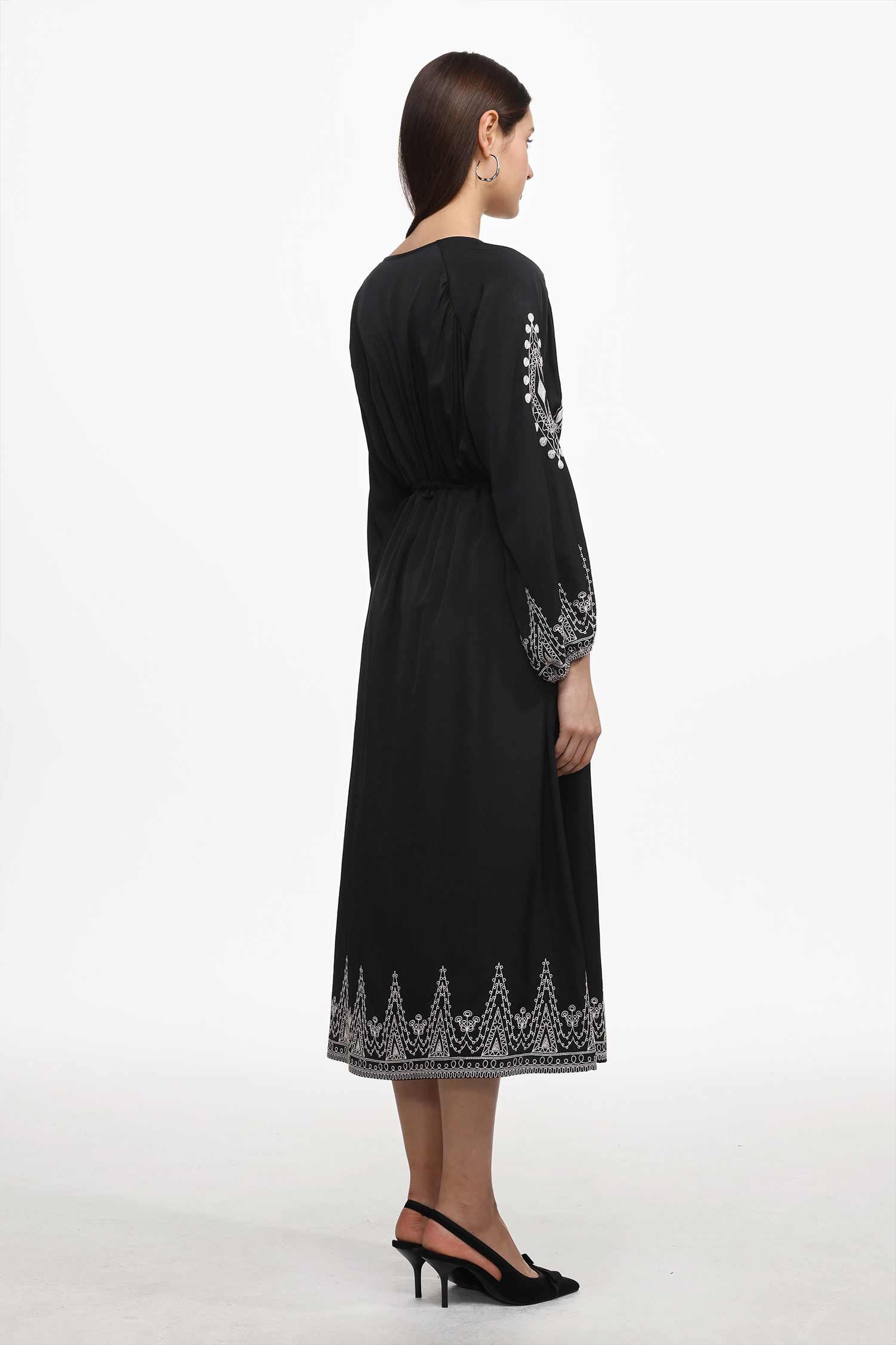 Wedasa Resort Flowy Round Neck Long Sleeve Print Woven Maxi Dress