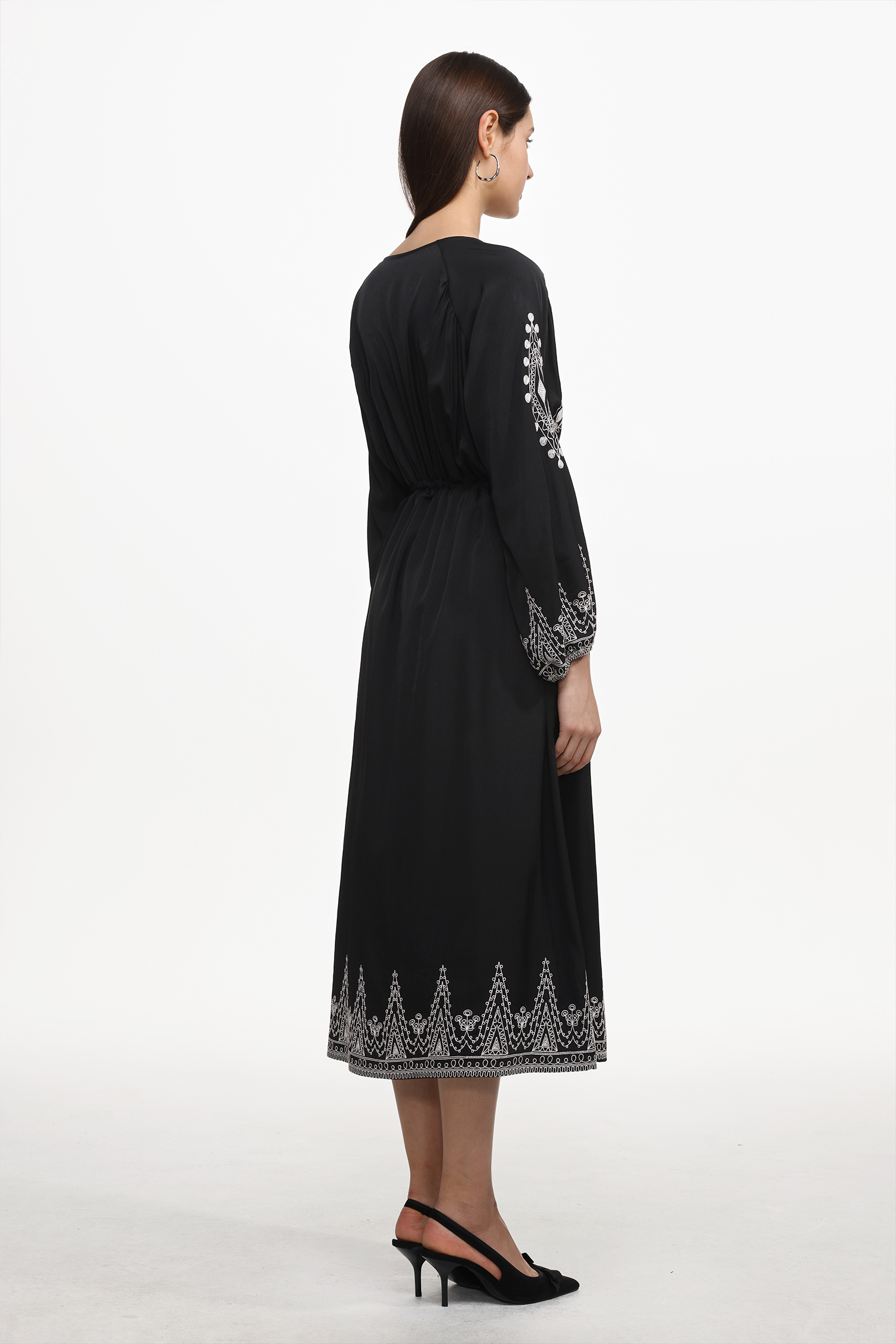 Wedasa Resort Flowy Round Neck Long Sleeve Print Woven Maxi Dress