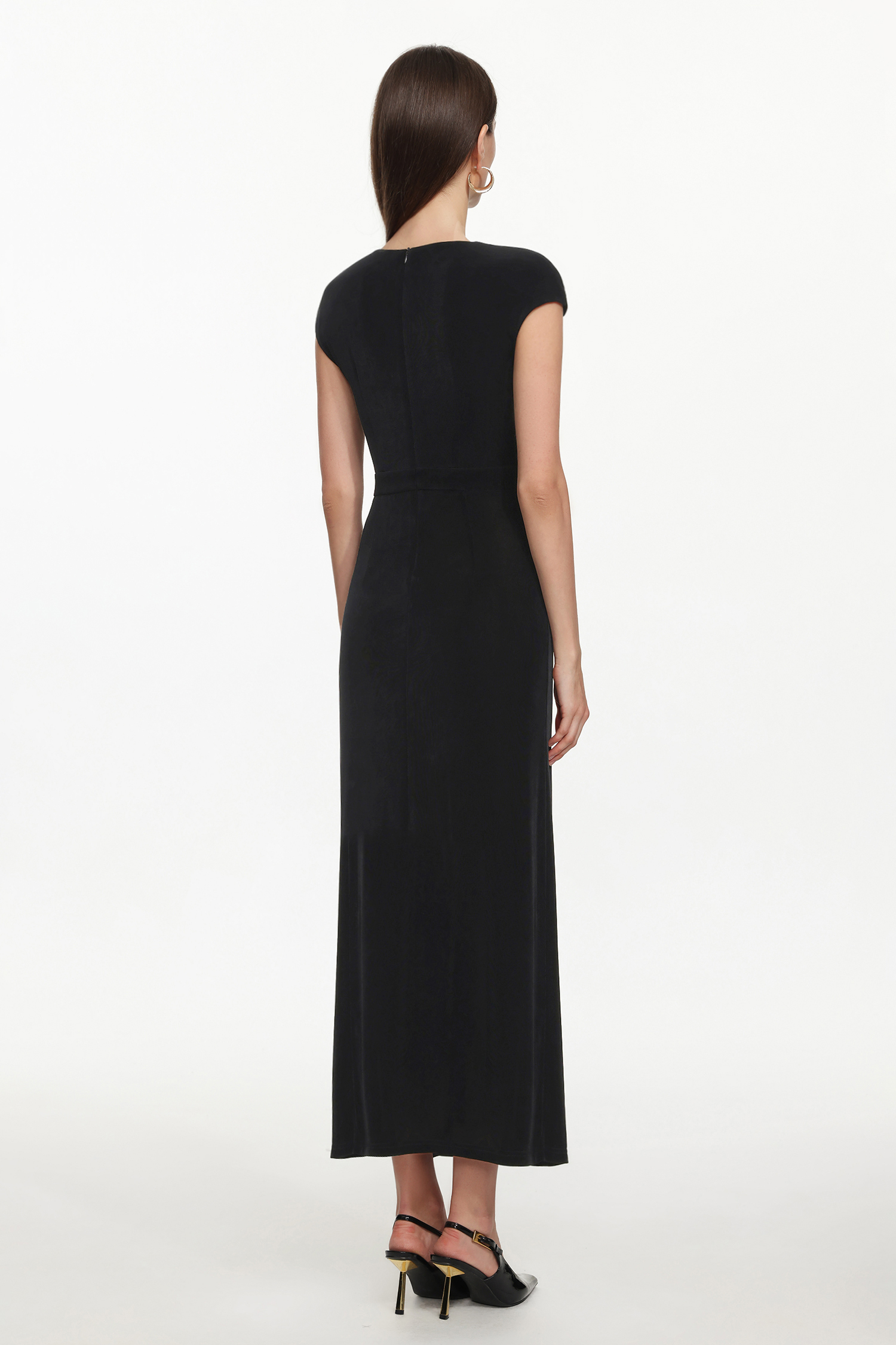 Viaua Chic Contour Sleeveless Cut Out Lace Knit Maxi Dress