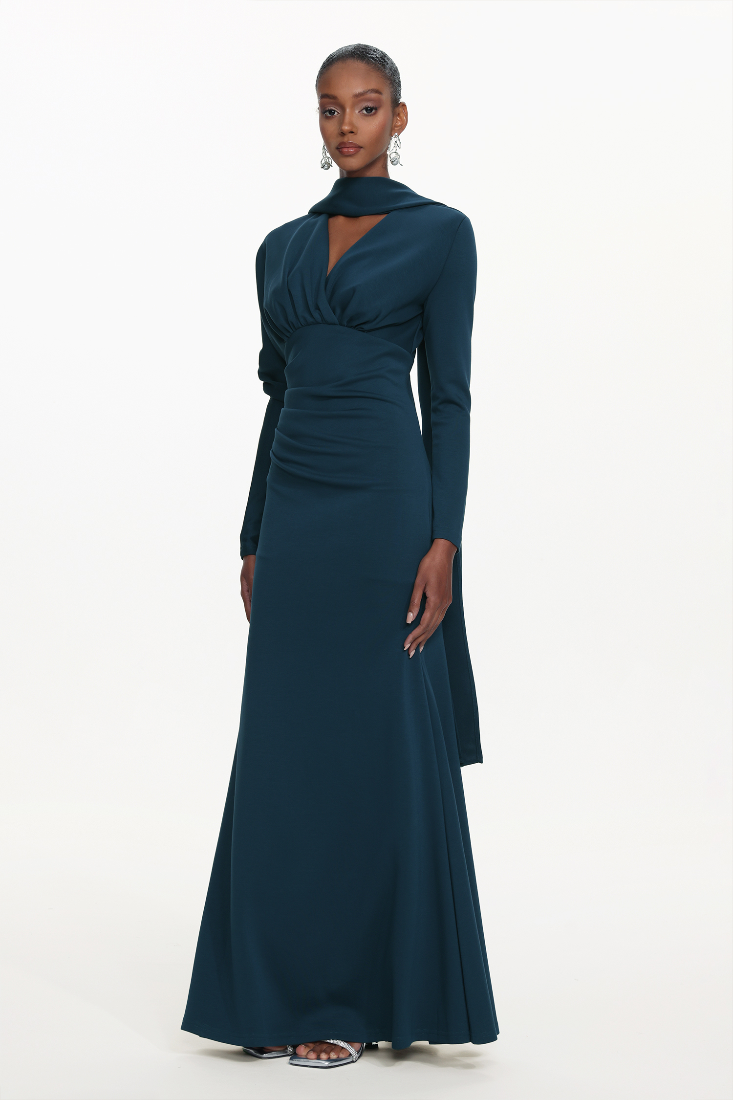 Susa Elegant Contour V Neck Long Sleeve Ruched Knit Maxi Dress