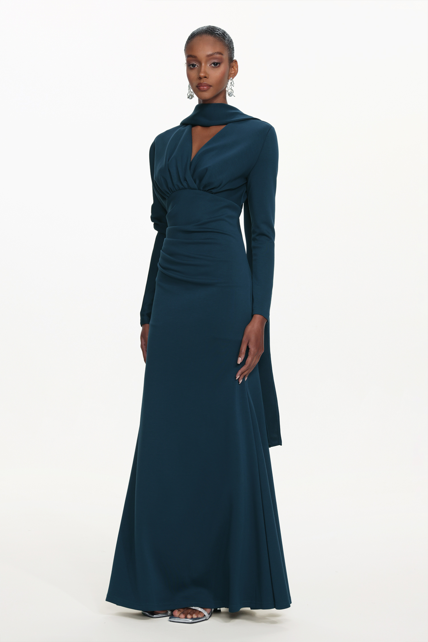 Susa Elegant Contour V Neck Long Sleeve Ruched Knit Maxi Dress