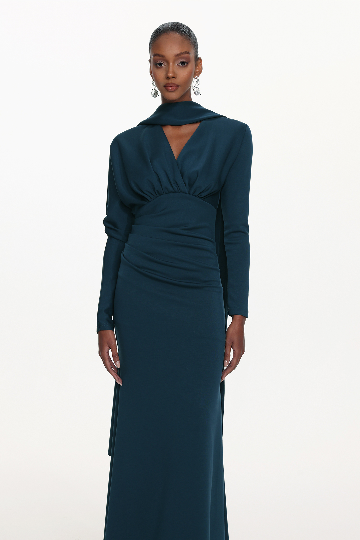 Susa Elegant Contour V Neck Long Sleeve Ruched Knit Maxi Dress
