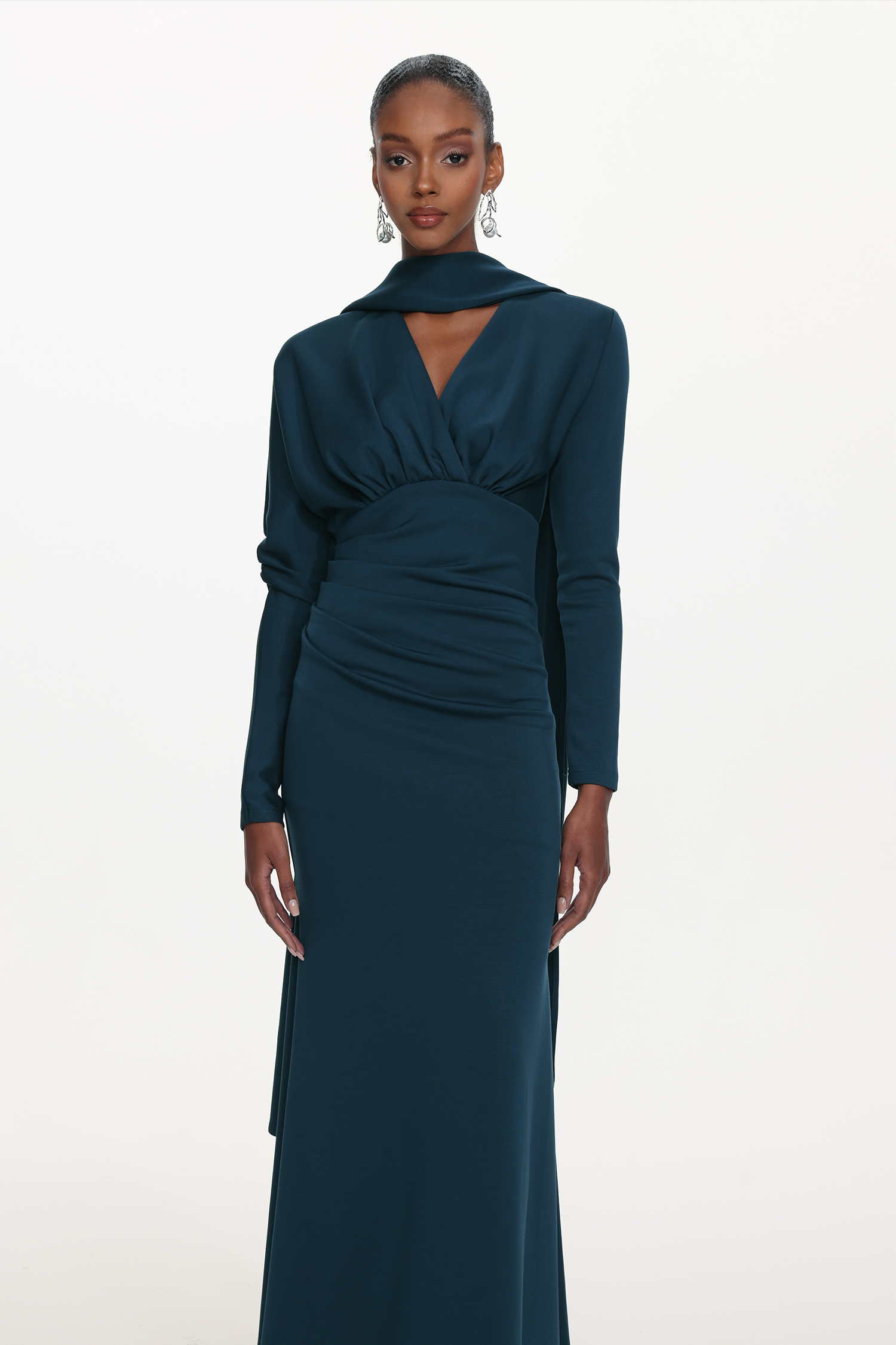 Susa Elegant Contour V Neck Long Sleeve Ruched Knit Maxi Dress