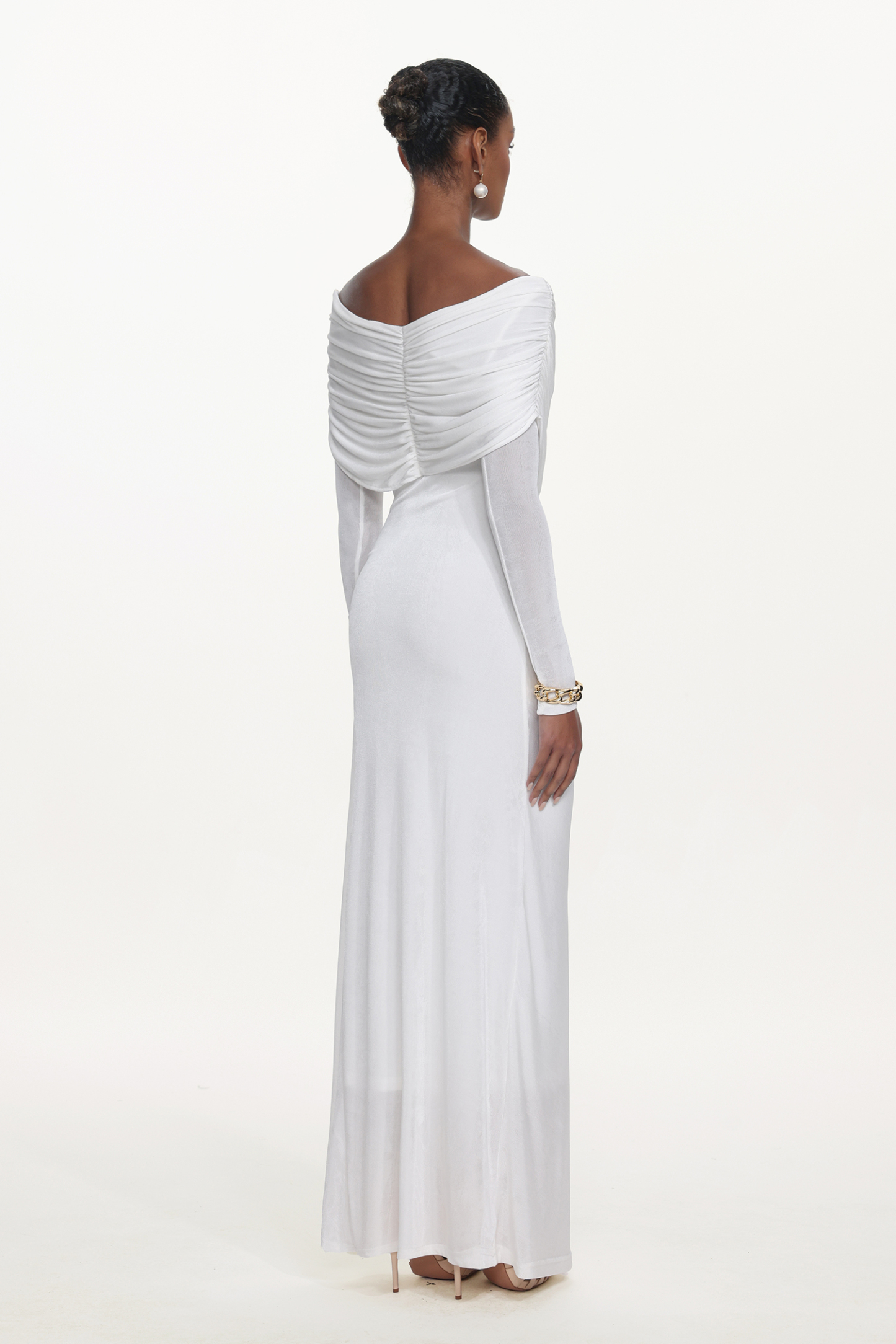 Mocano Romantic Contour V Neck Long Sleeve Asymmetric Ruched Knit White Maxi Dress