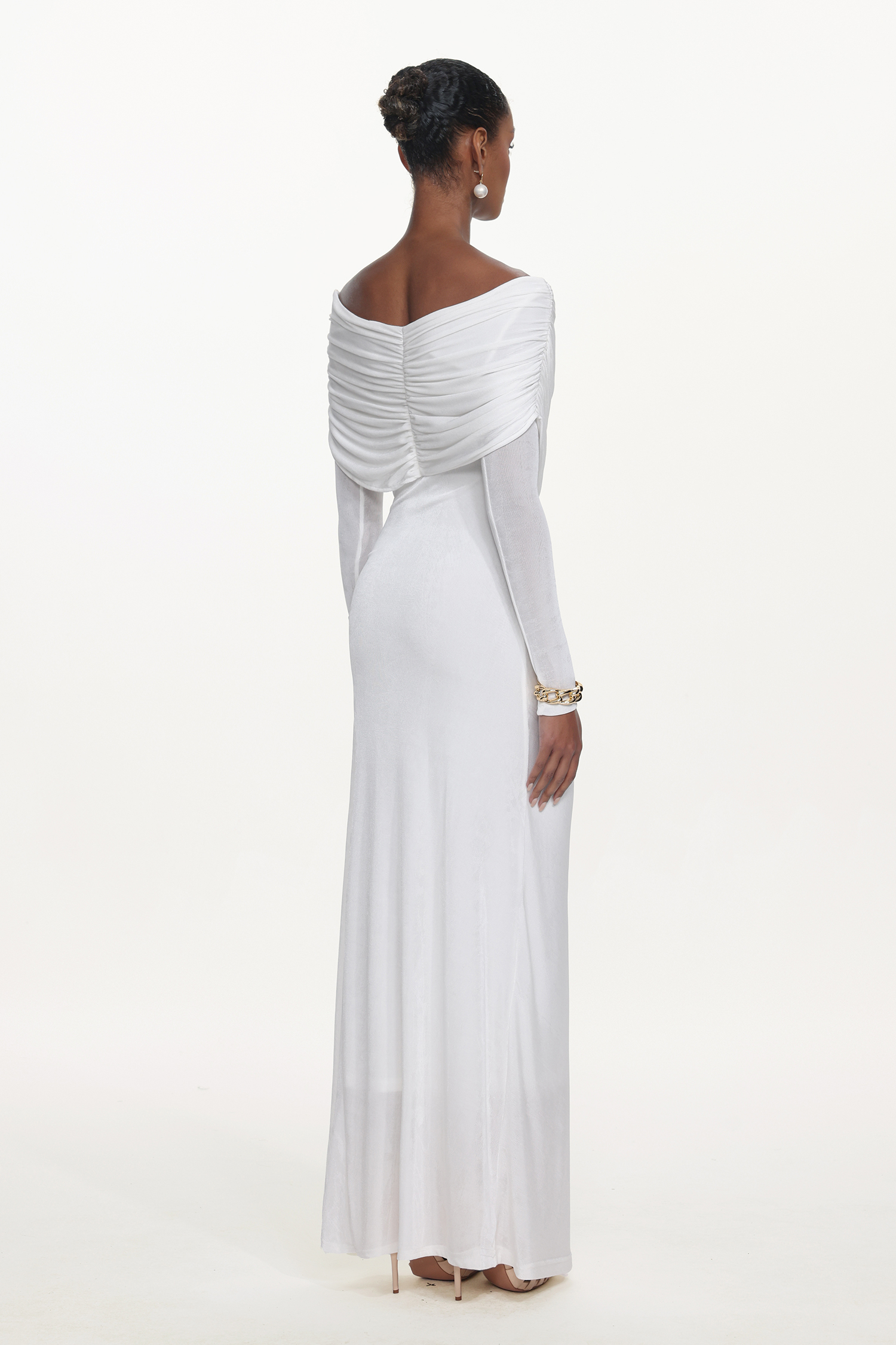 Mocano Romantic Contour V Neck Long Sleeve Asymmetric Ruched Knit White Maxi Dress