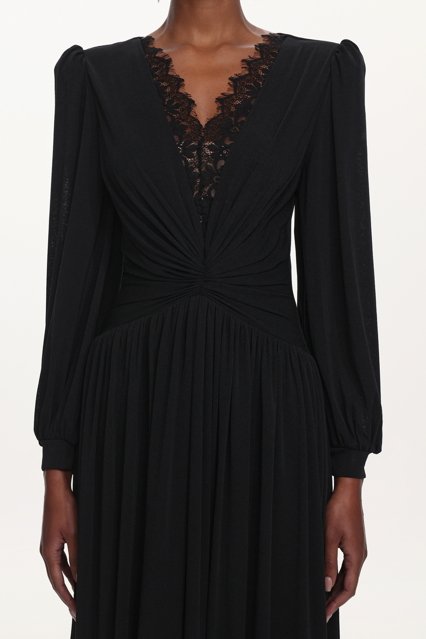 Liaco Elegant Contour V Neck Long Sleeve Ruched Lace Knit Black Maxi Dress