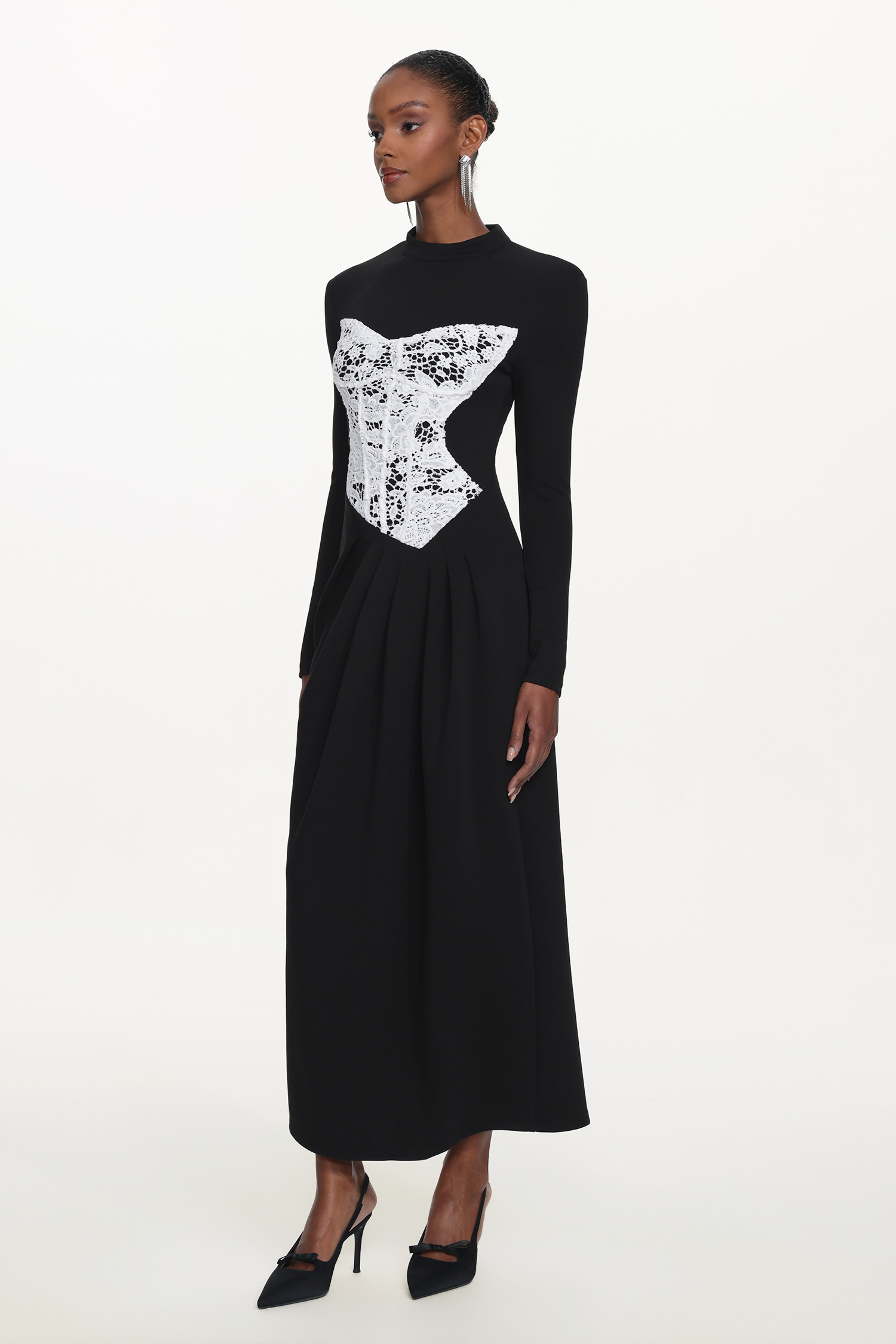 Laila Elegant Contour Long Sleeve Lace Panel Pleated Maxi Dress