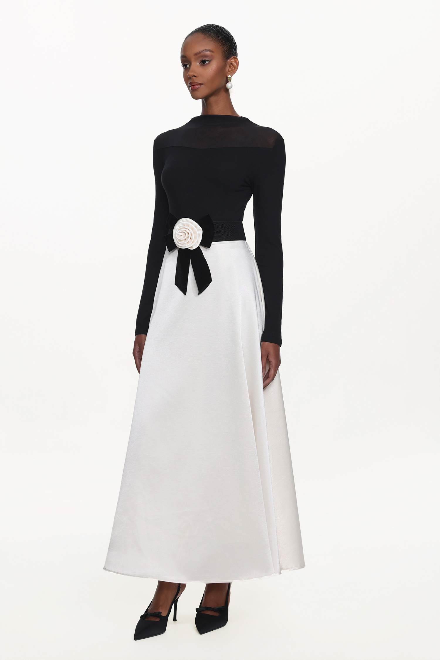 Heloise Elegant Contour Long Sleeve Contrast Floral Maxi Dress