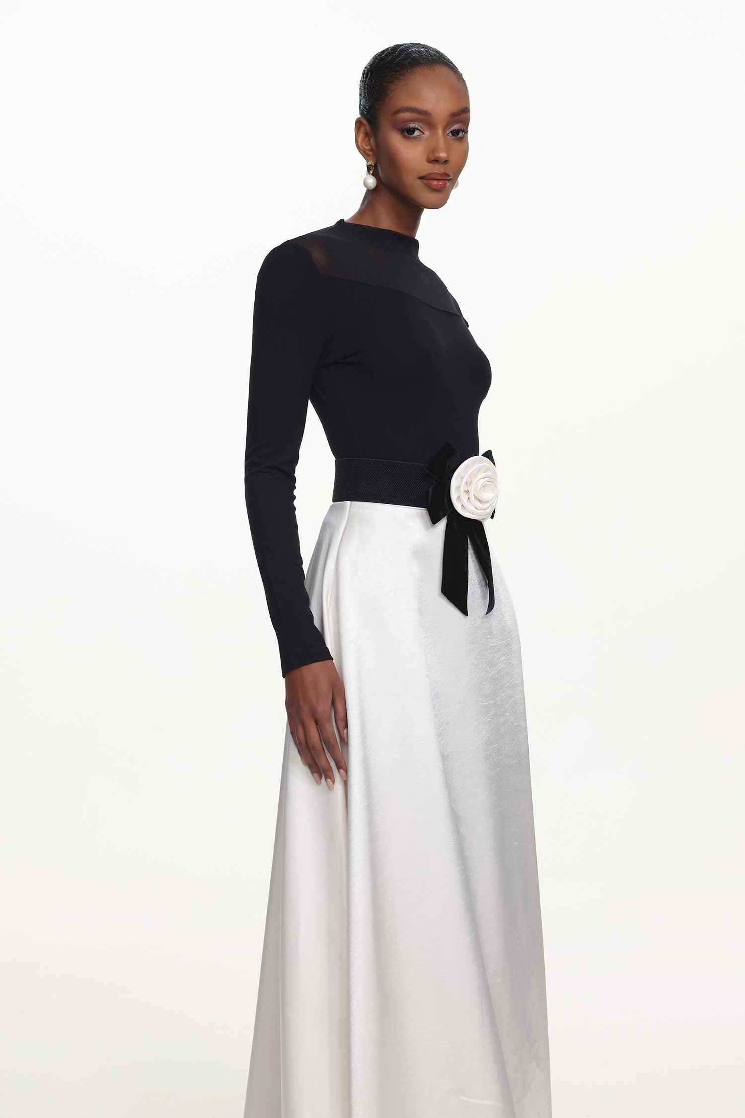 Heloise Elegant Contour Long Sleeve Contrast Floral Maxi Dress