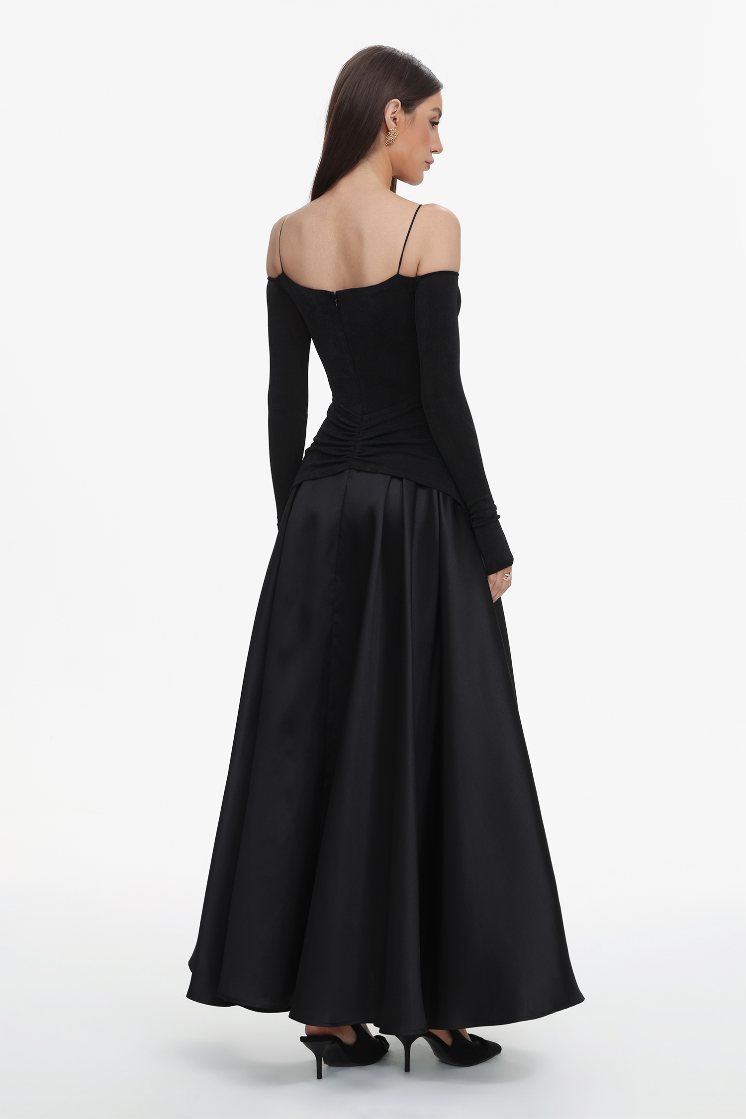 Gusia Halter Off-The-Shoulder Long Sleeves Black Maxi Dress