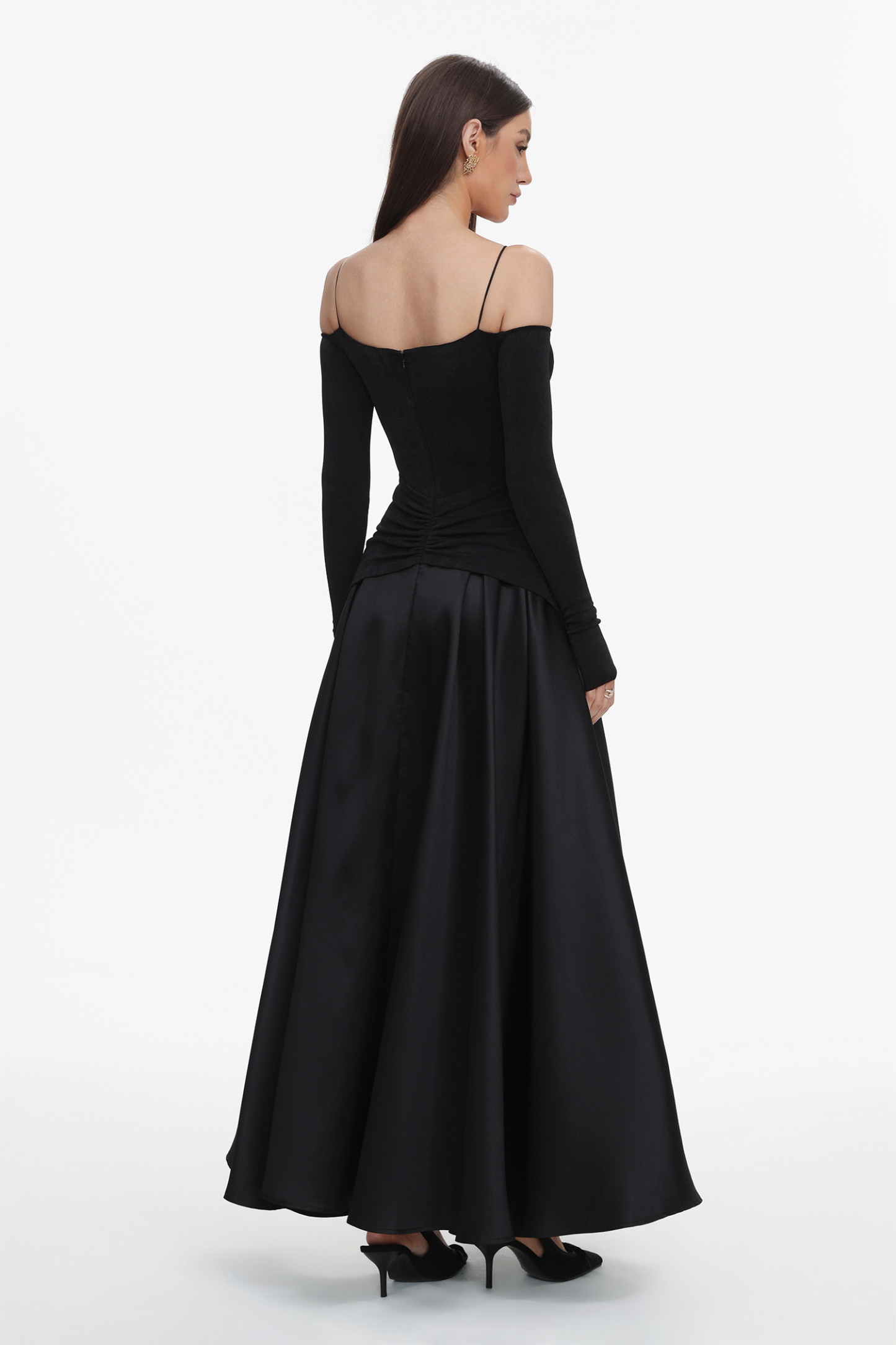 Gusia Halter Off-The-Shoulder Long Sleeves Black Maxi Dress