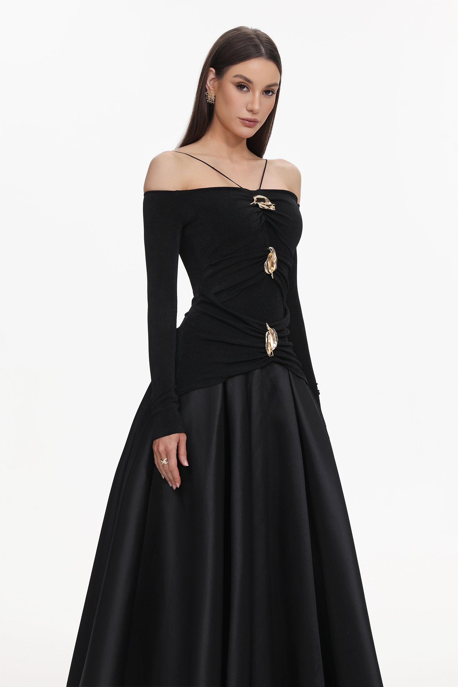 Gusia Halter Off-The-Shoulder Long Sleeves Black Maxi Dress