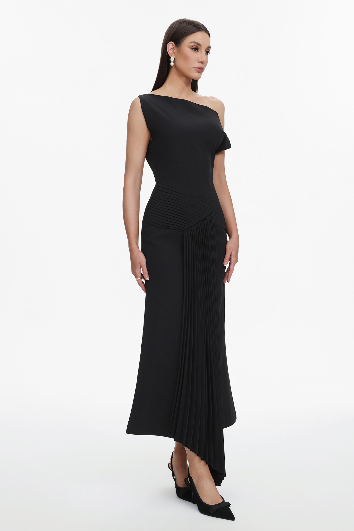 Juny Oblique Shoulder Sleeveless Folds Midi Dress