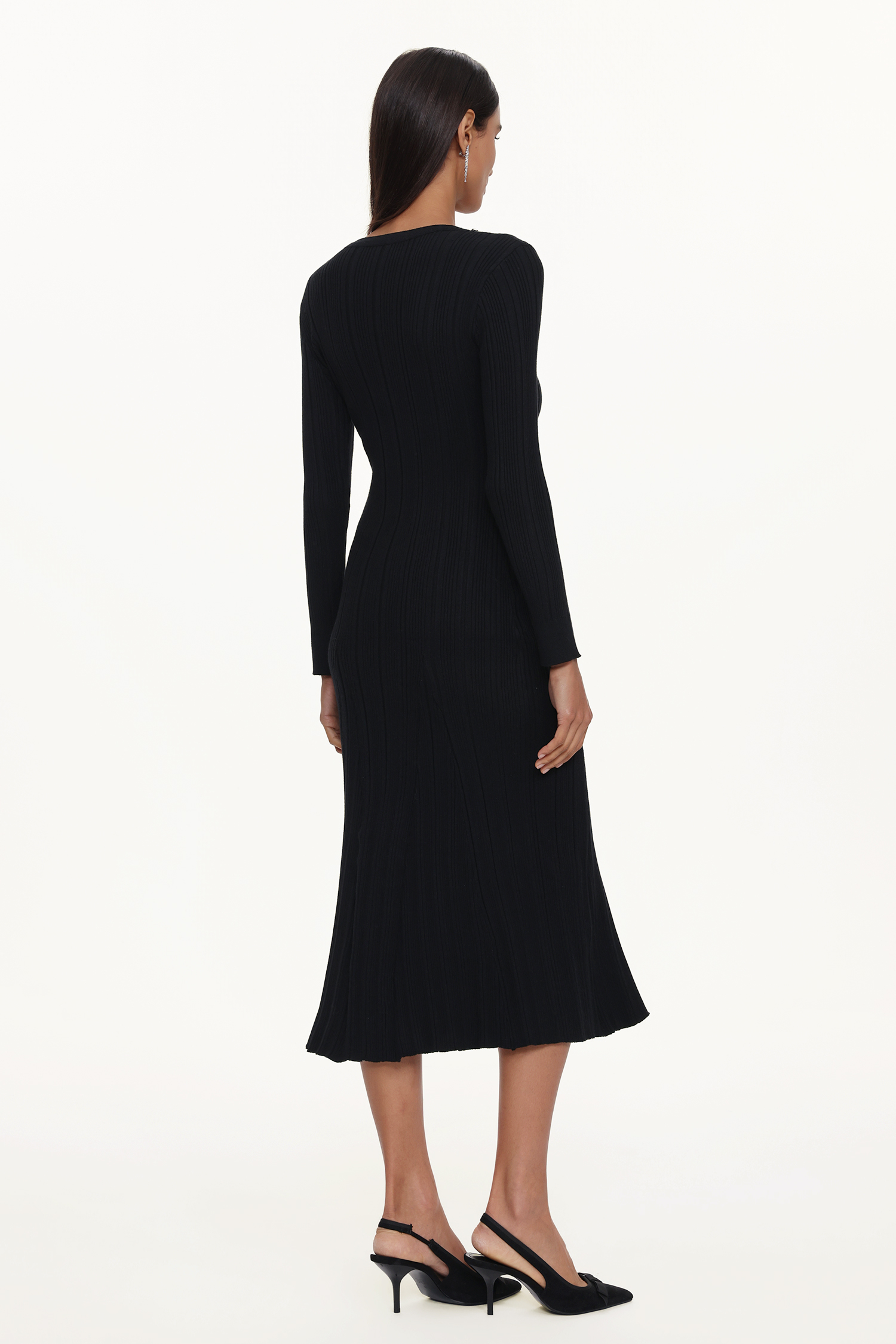 Ymmi Elegant Contour Long Sleeve Rhinestone Buttoned Knit Maxi Dress