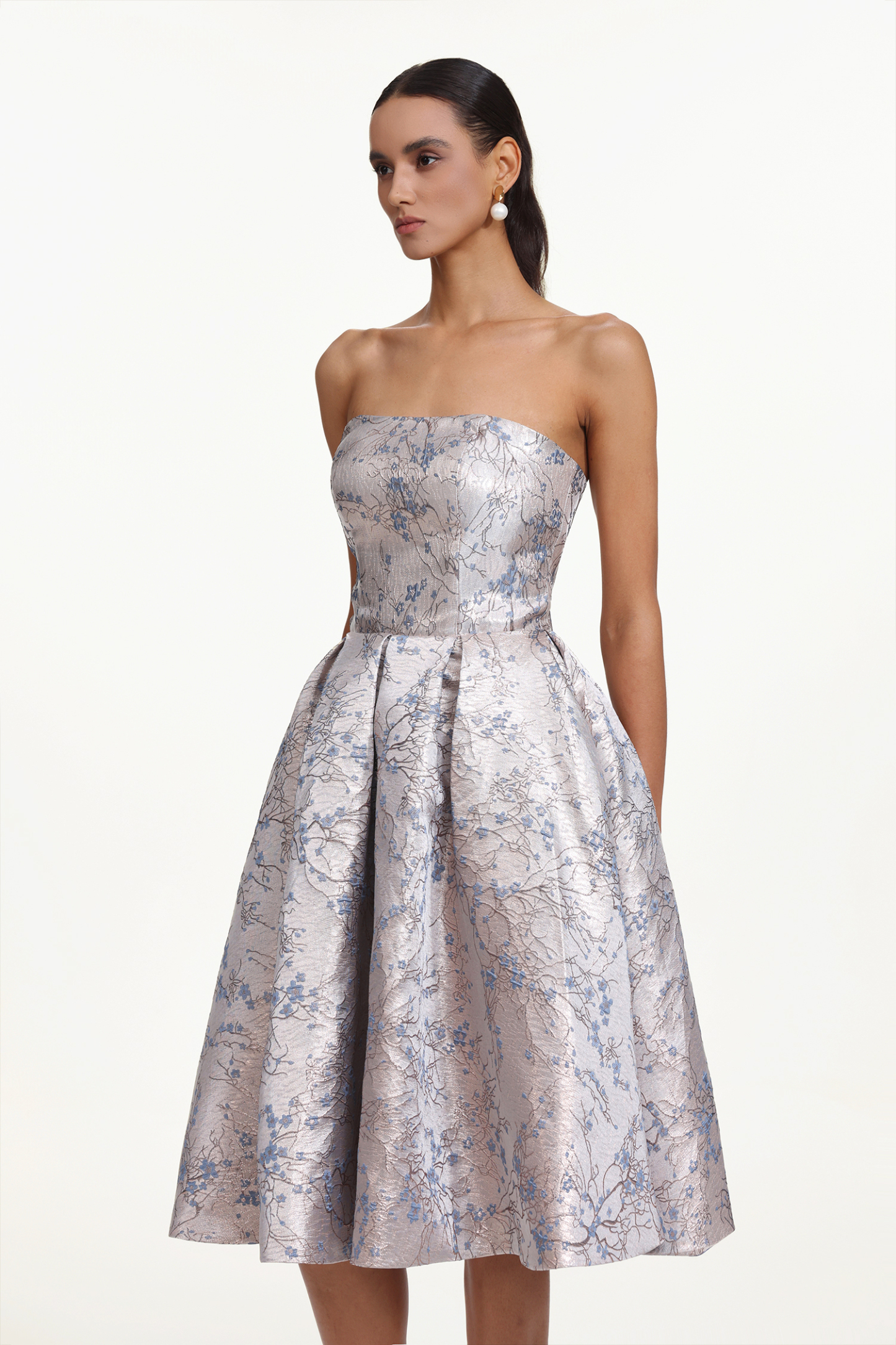 Valo Elegant Tailored Strapless Floral Jacquard Maxi Dress