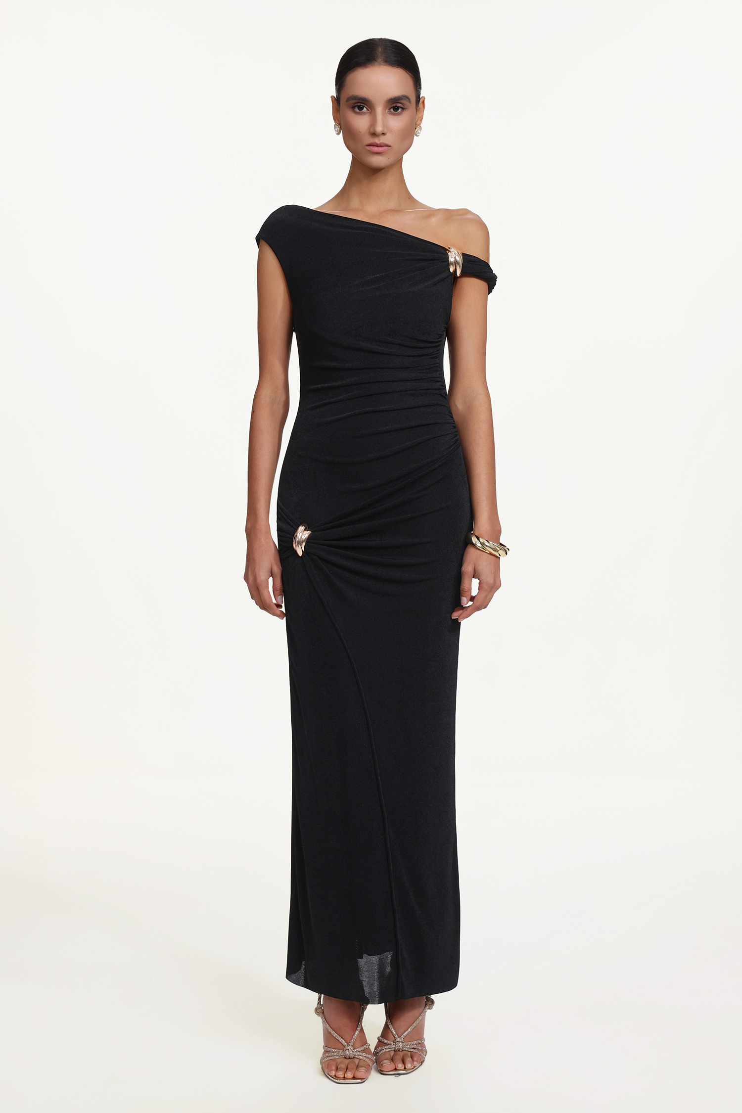 Kuller Elegant Contour Off Shoulder Twist Ruched Knit Black Maxi Dress