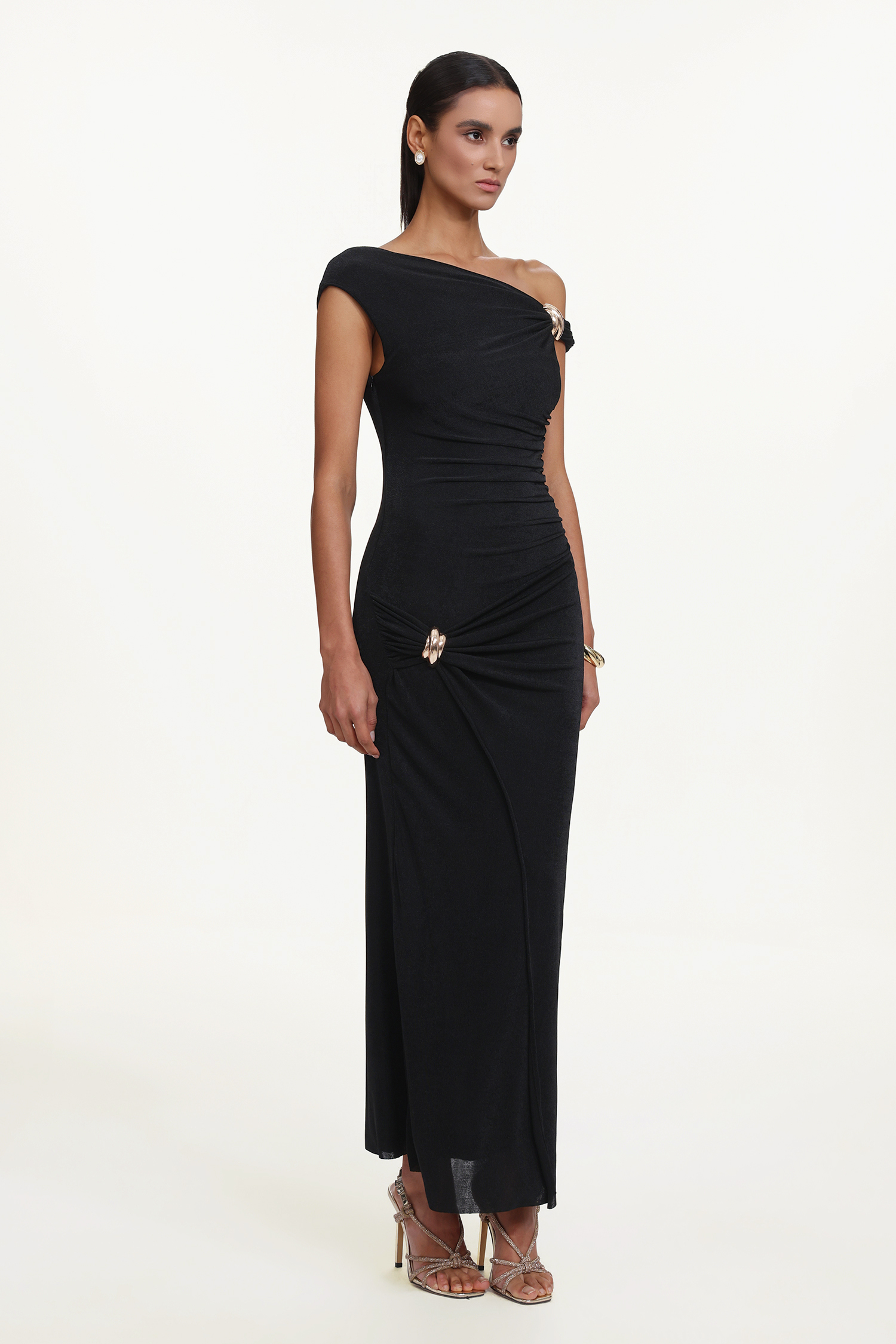 Kuller Elegant Contour Off Shoulder Twist Ruched Knit Black Maxi Dress