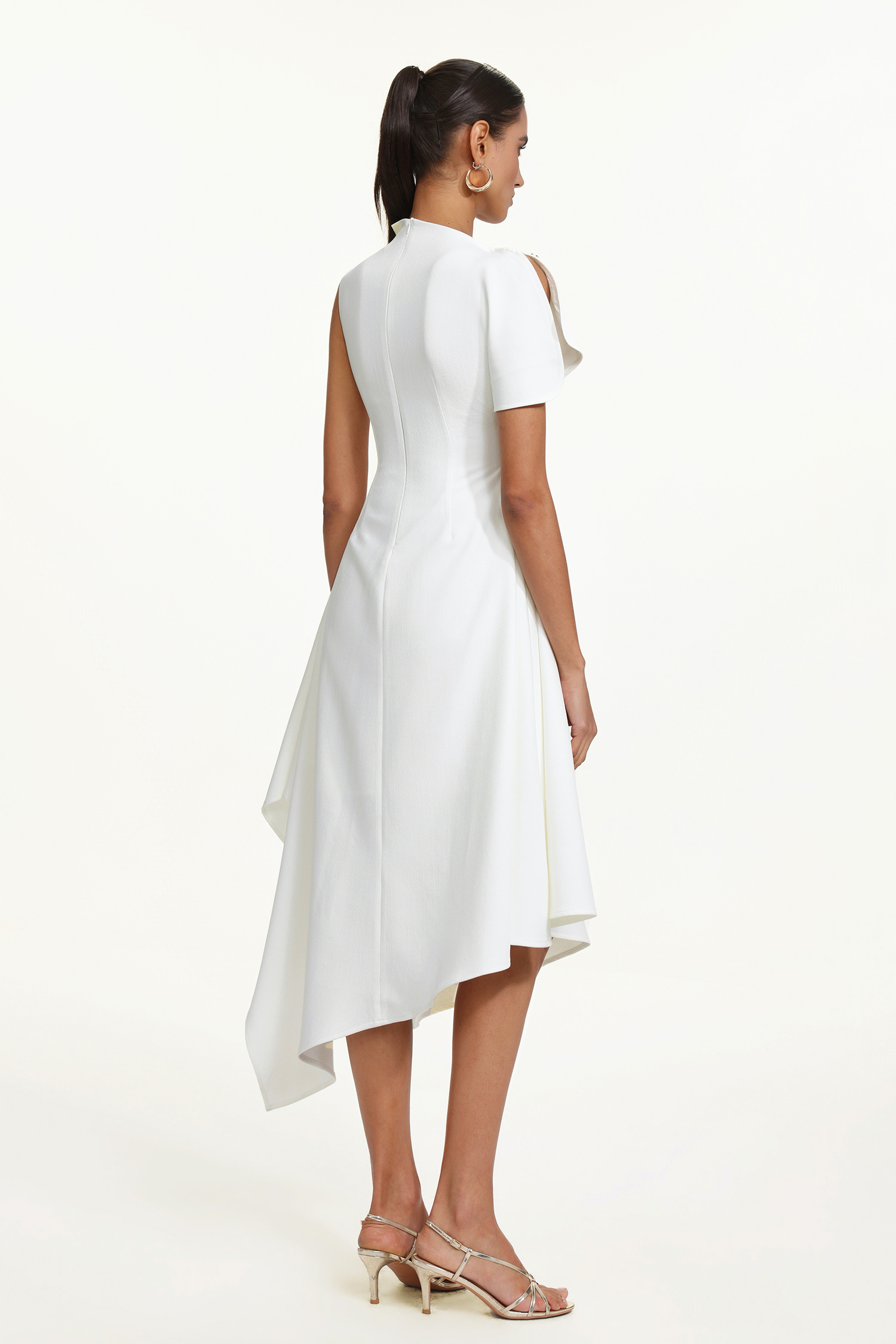 Weren Elegant Contour High Neck Asymmetric Maxi Dress