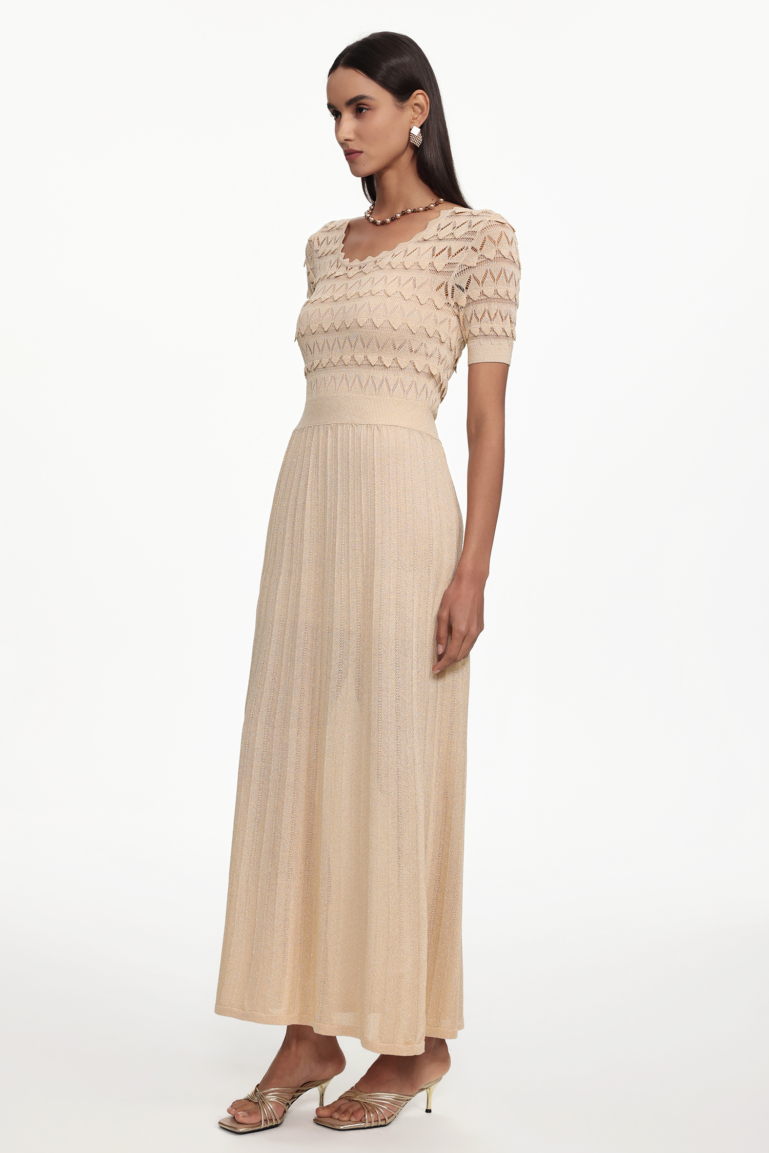 Horga Resort Contour Short Sleeve Pleated Knit Maxi Dress