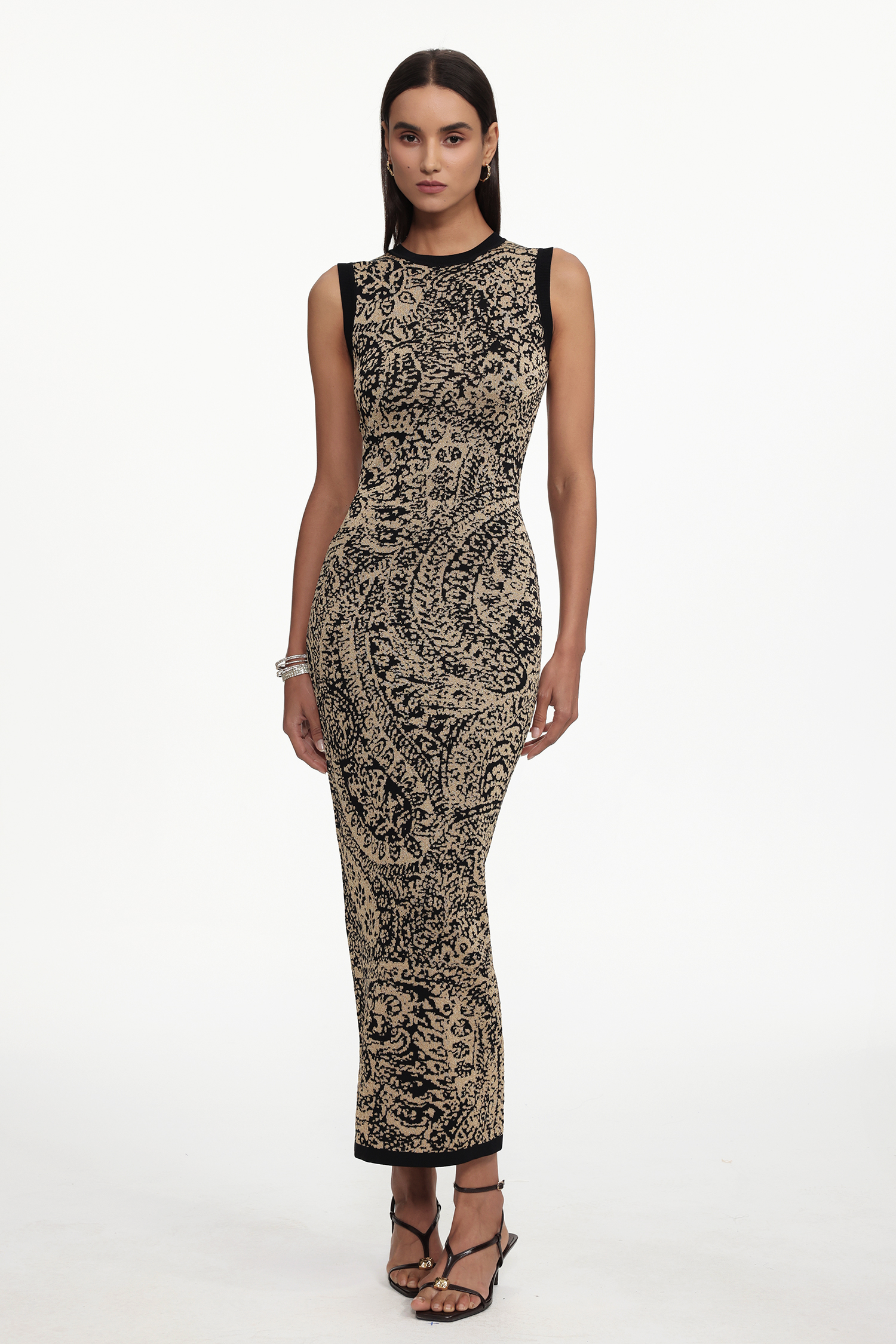 Fierce Classic Contour Round Neck Sleeveless Jacquard Knit Maxi Dress