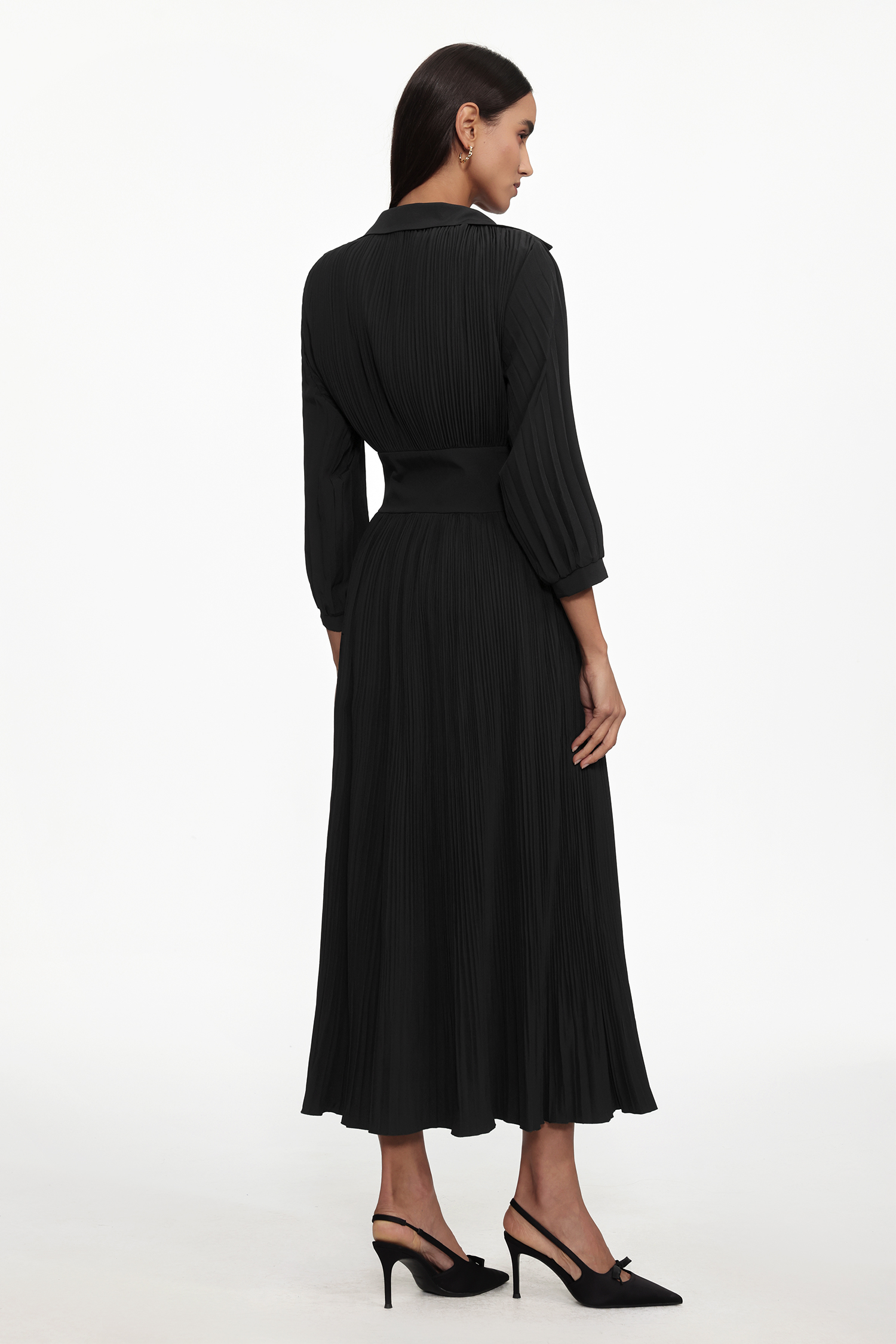 Josie Resort Flowy V Neck Long Sleeve Pleated Woven Maxi Dress