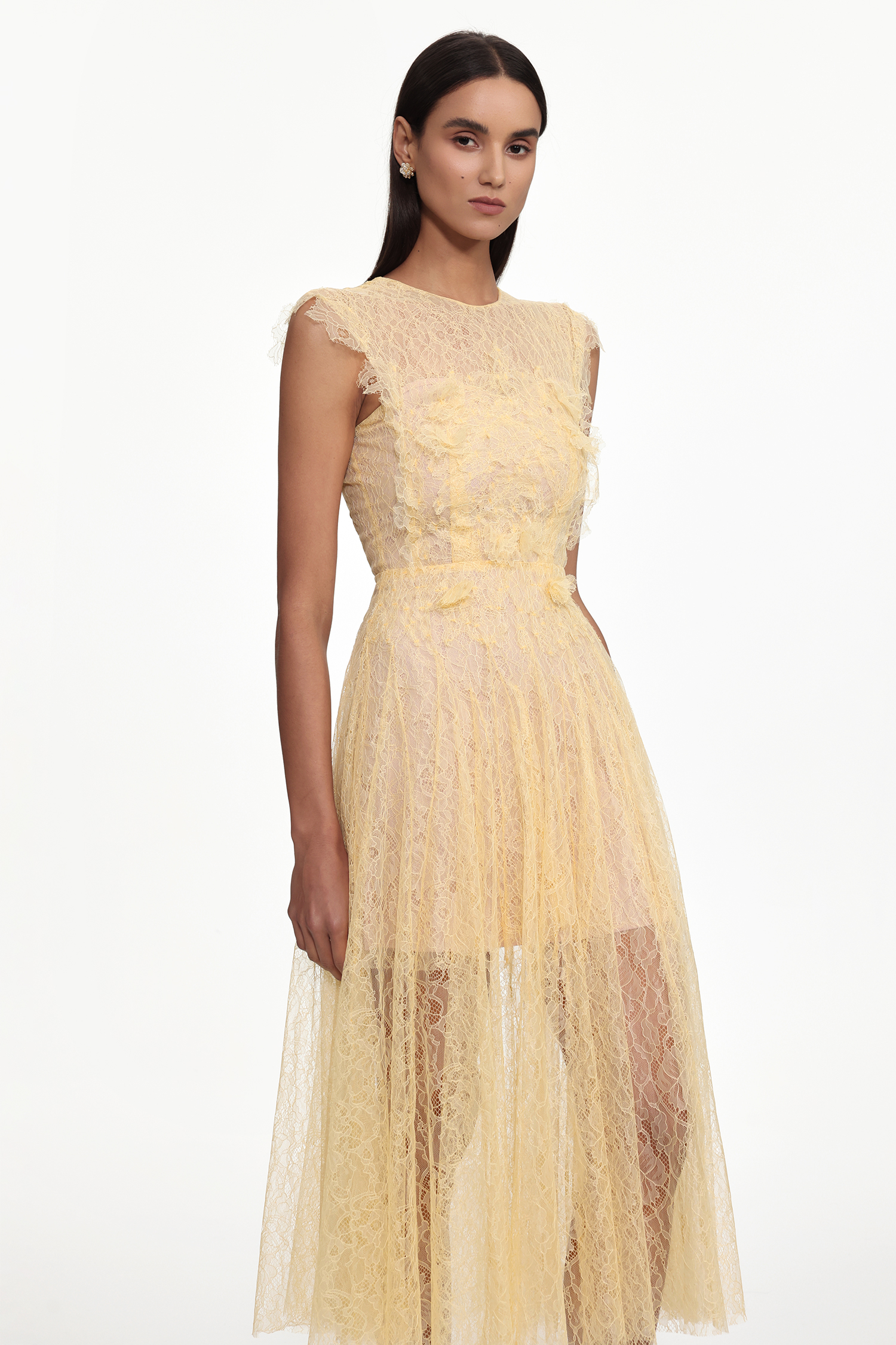 Kaidi Romantic Flowy Sleeveless Lace Maxi Dress