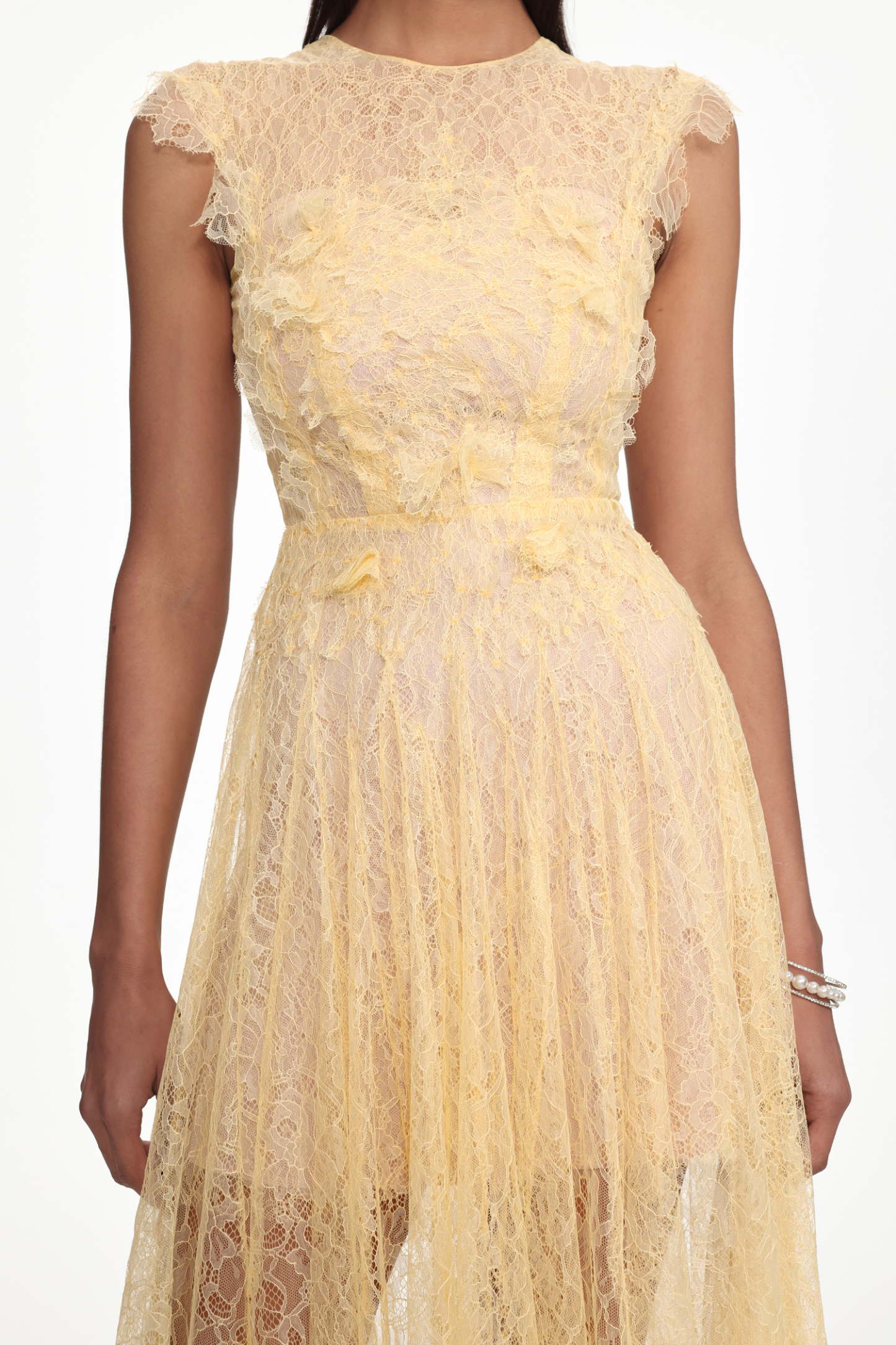 Kaidi Romantic Flowy Sleeveless Lace Maxi Dress