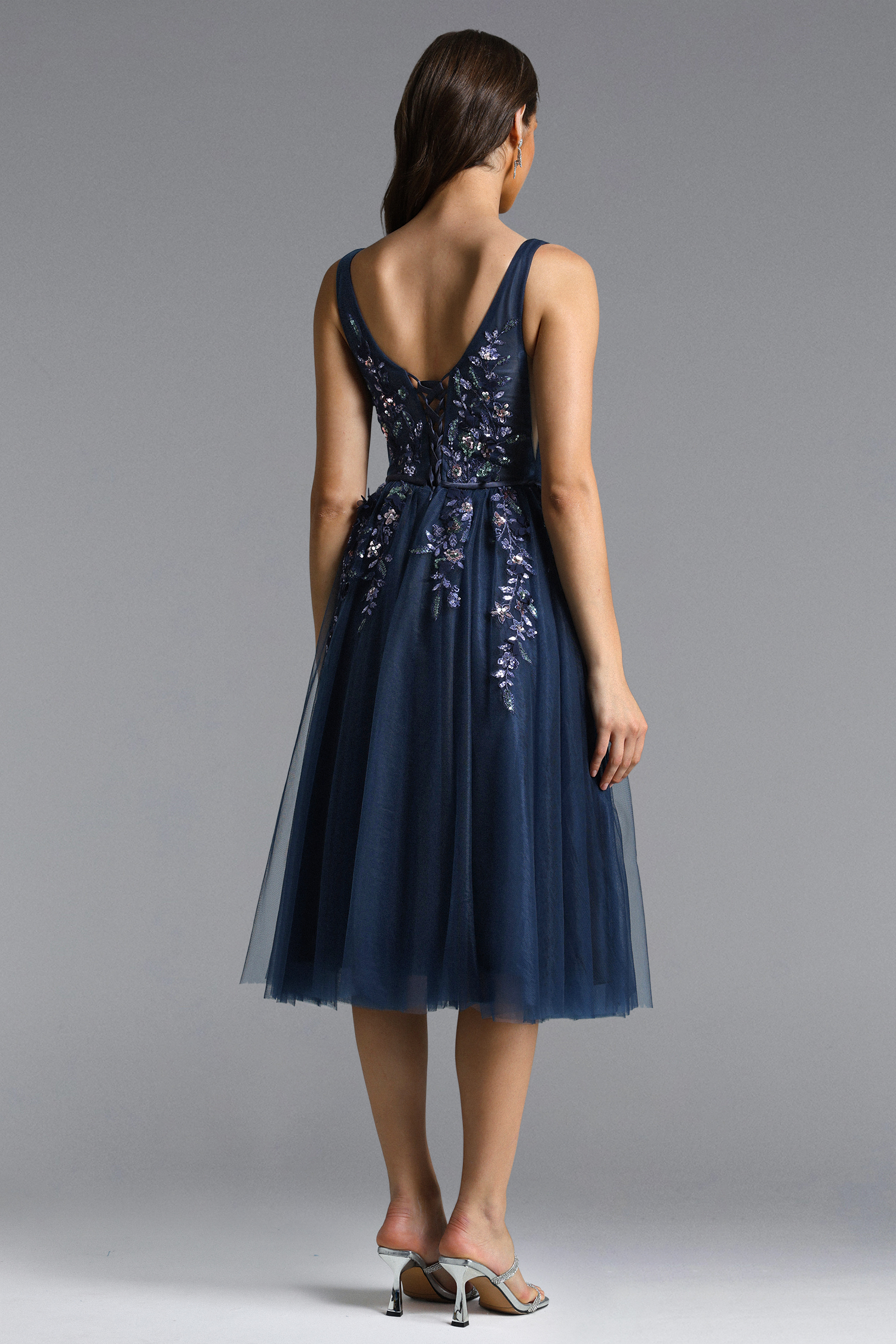 Presley Elegant Tailored Sleeveless Floral Embroidered Midi Dress