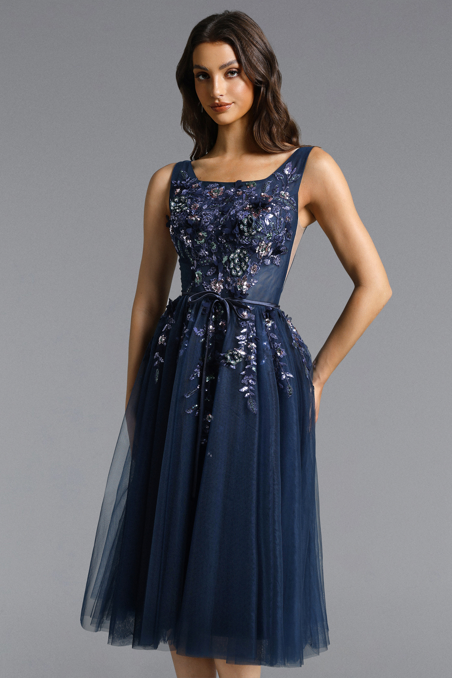 Presley Elegant Tailored Sleeveless Floral Embroidered Midi Dress